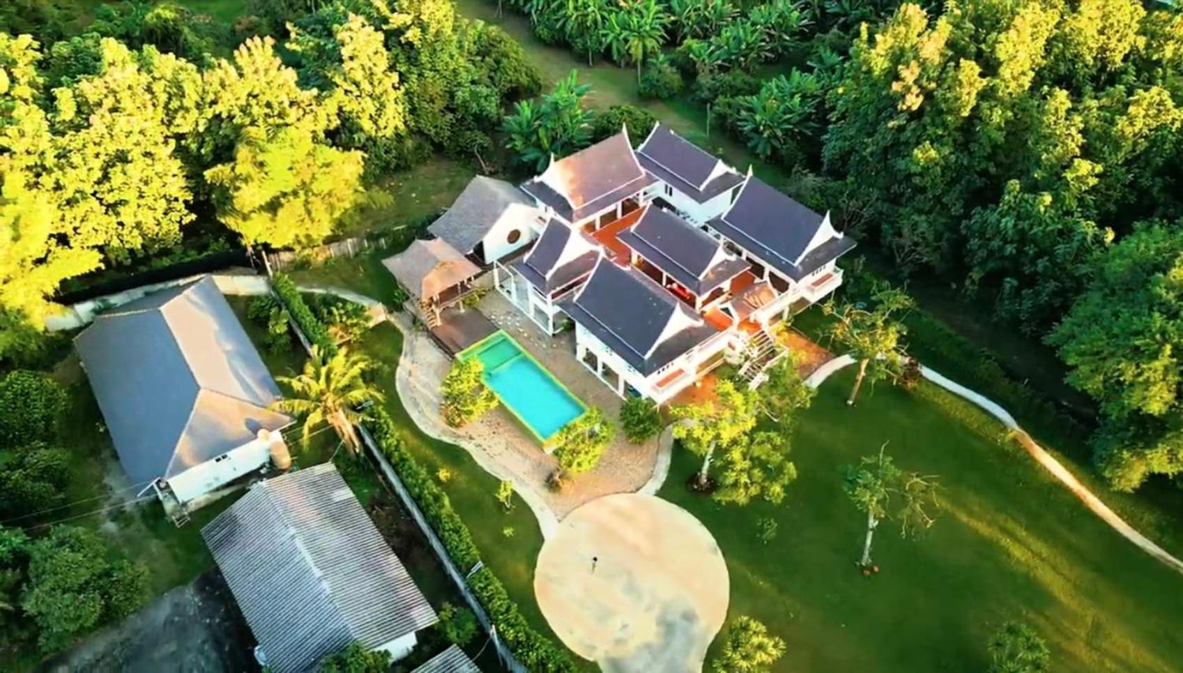 Phi Private Villa: Luxury Thai with Riverview view 4