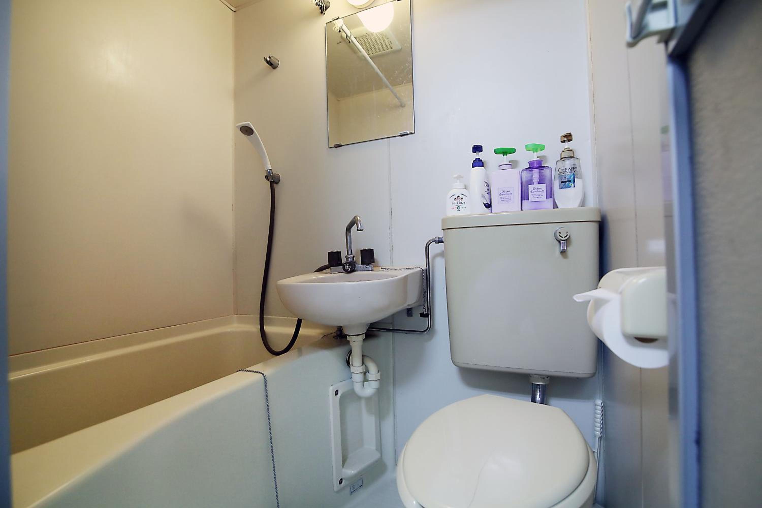 YOSHINO HOUSE!! Central Shinjuku Okubo Stay - Comfortable & Convenient