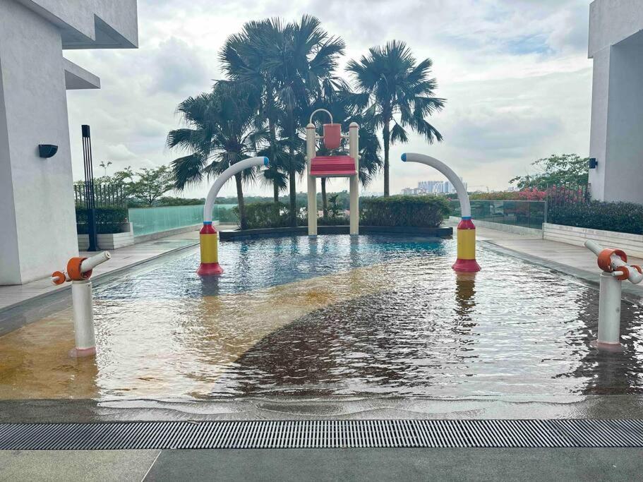 5min to Midvalley@6pax 2BR Mosaic Southkey