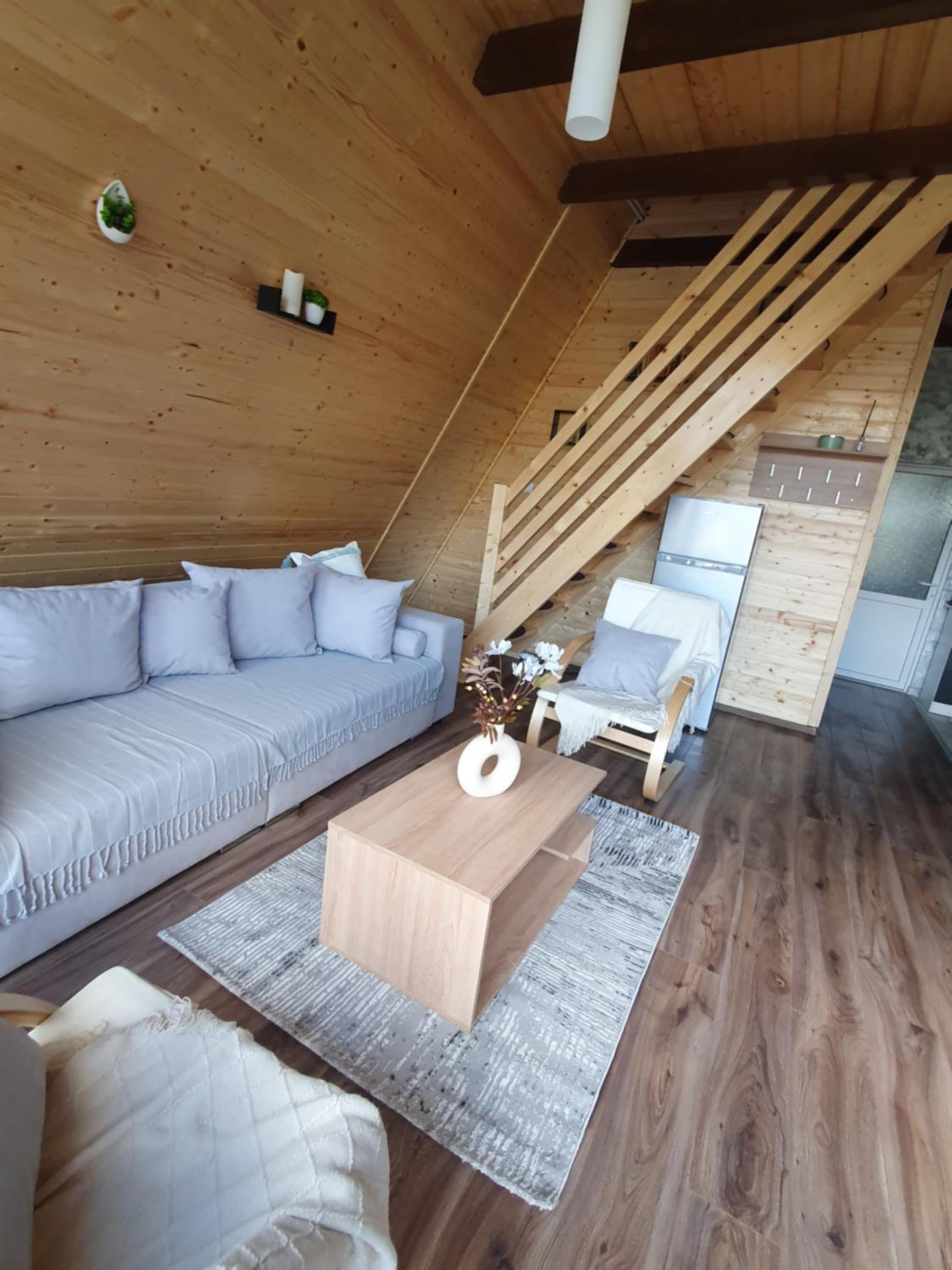 Cabana Apuseni Forest