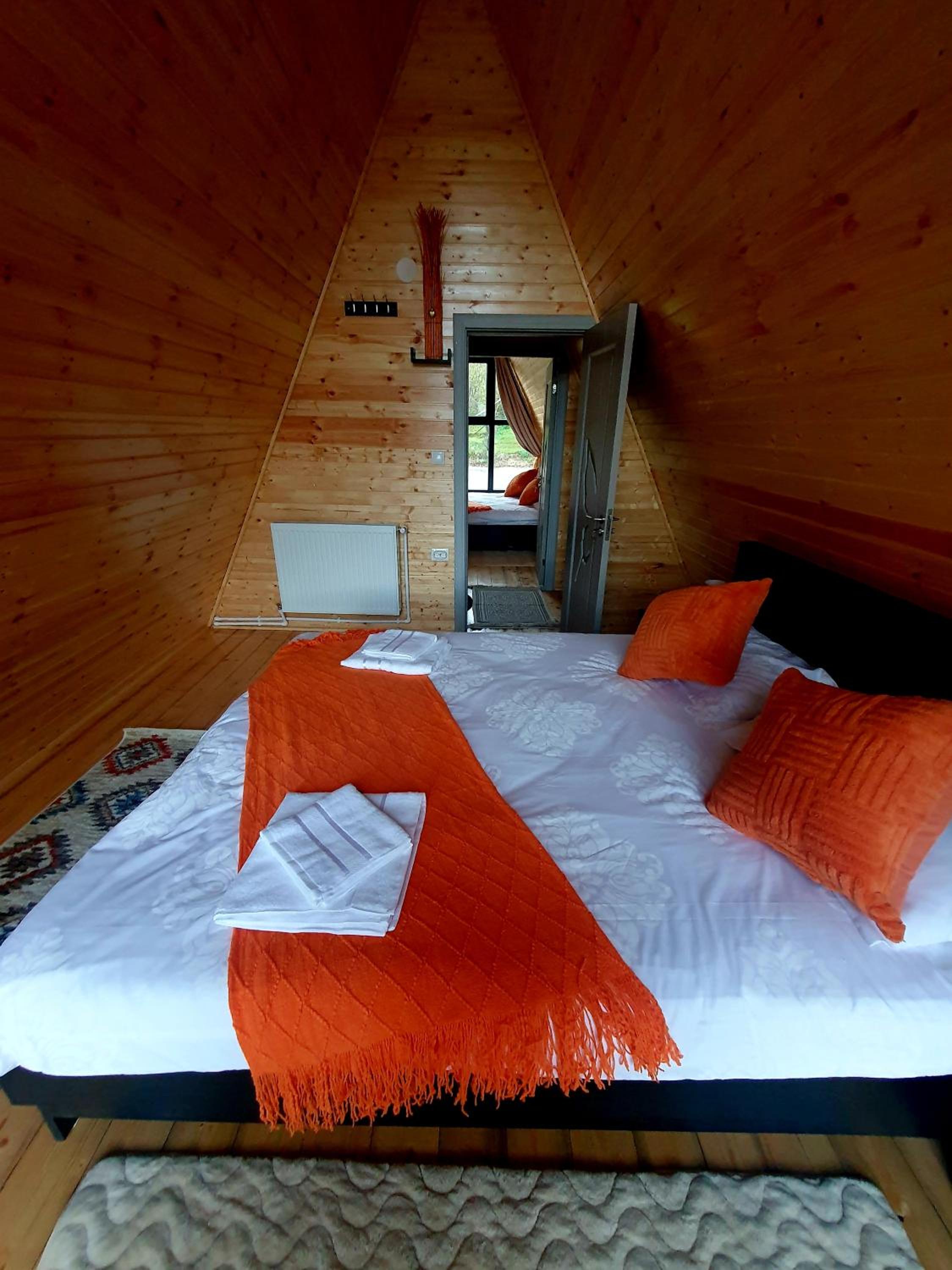 Cabana Apuseni Forest
