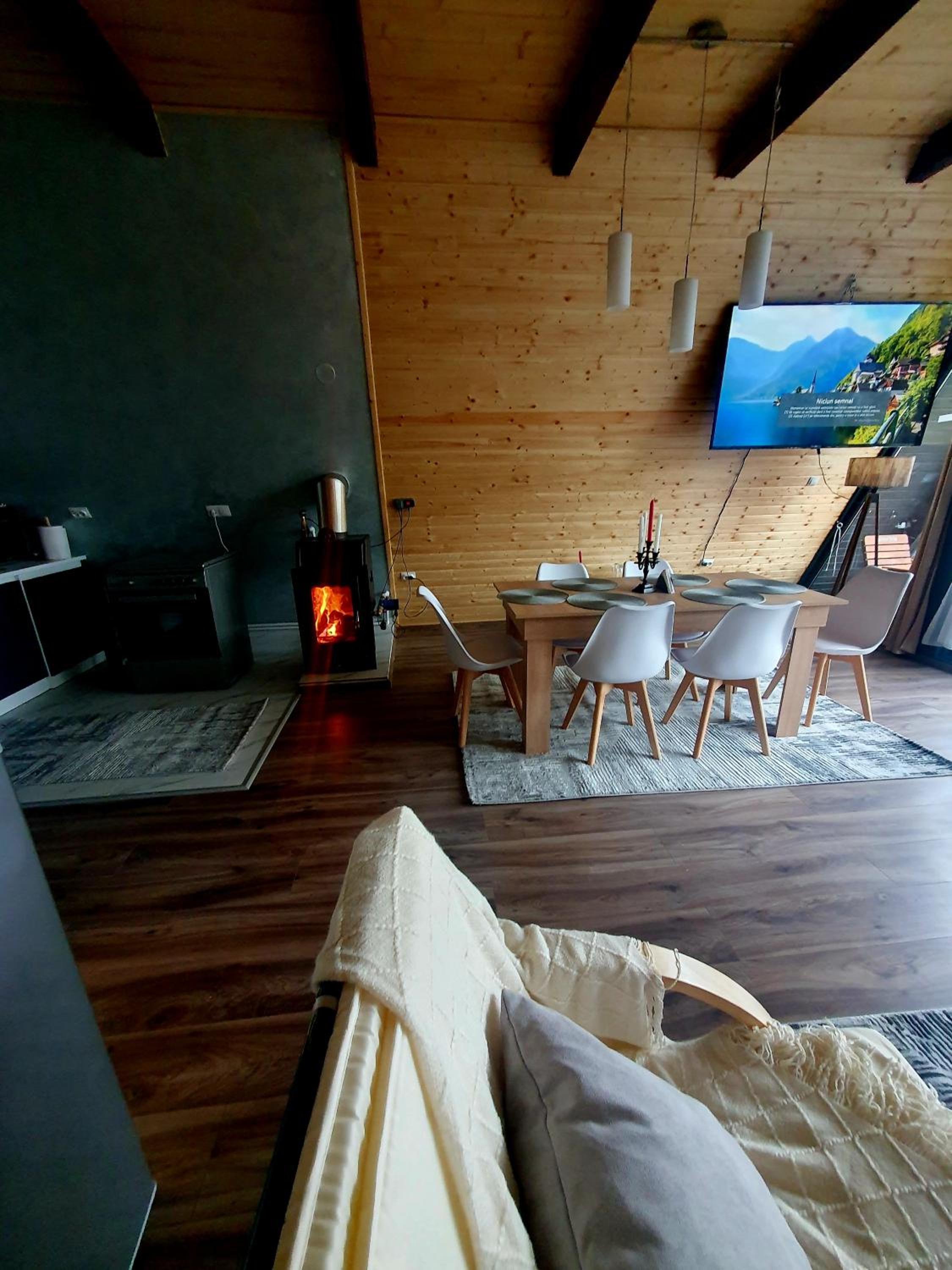 Cabana Apuseni Forest