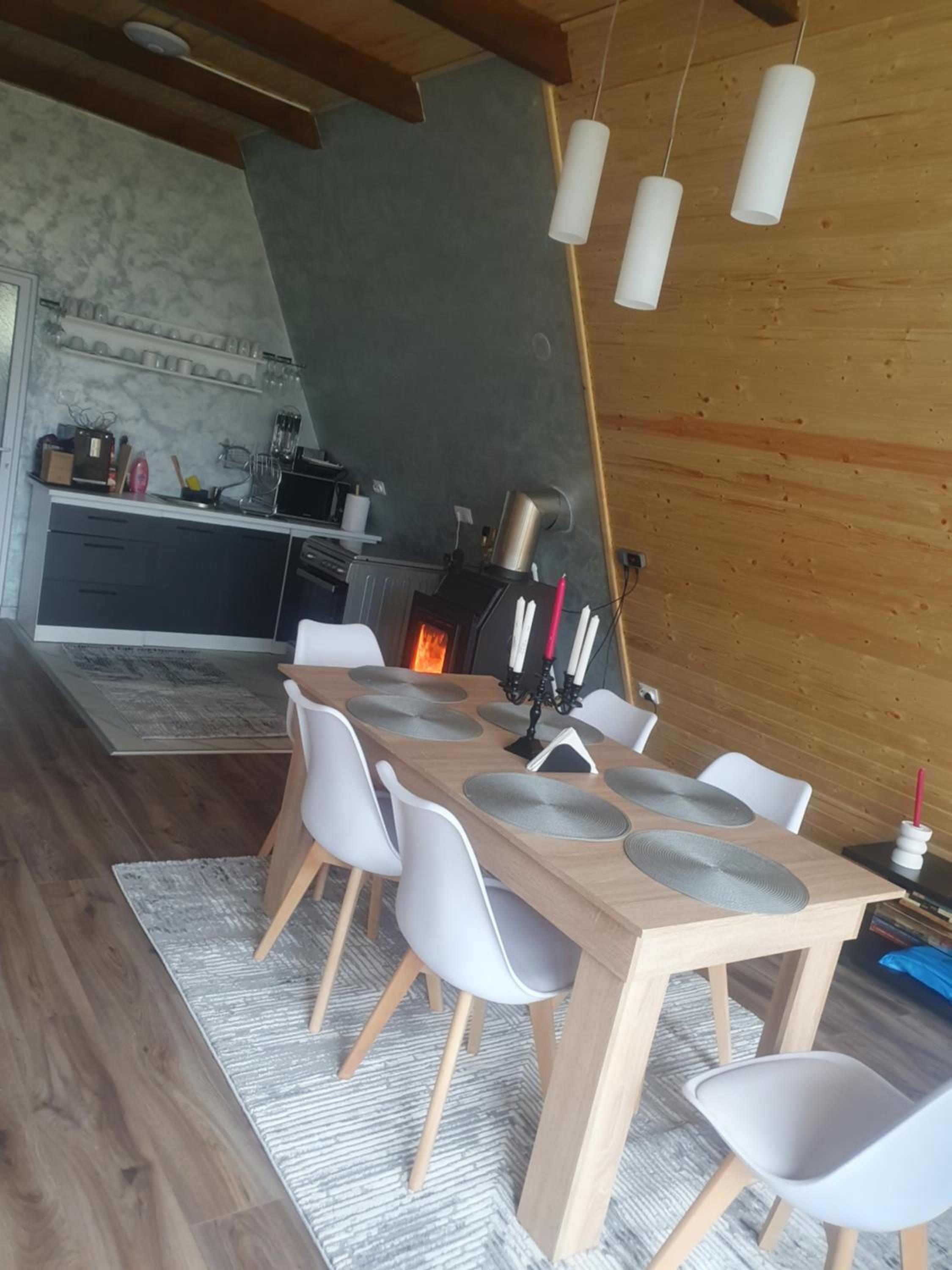 Cabana Apuseni Forest