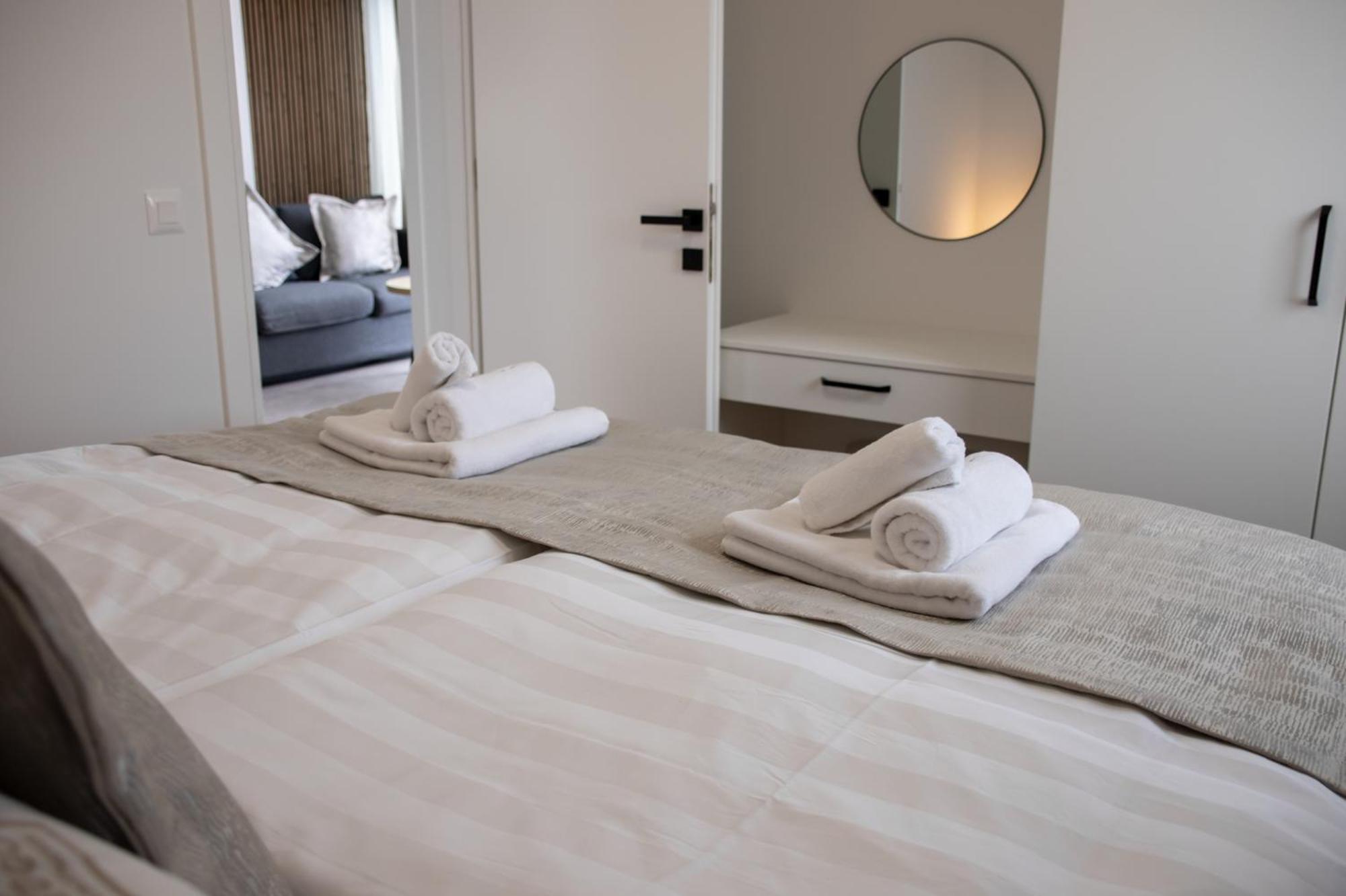 Hugo apartments