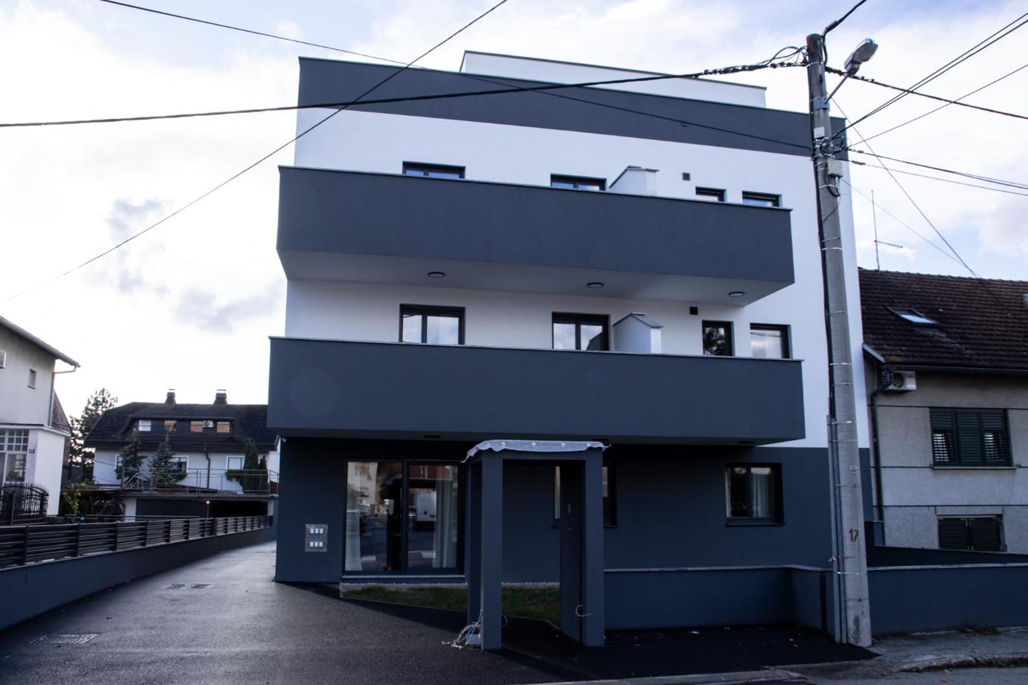 Hugo apartments