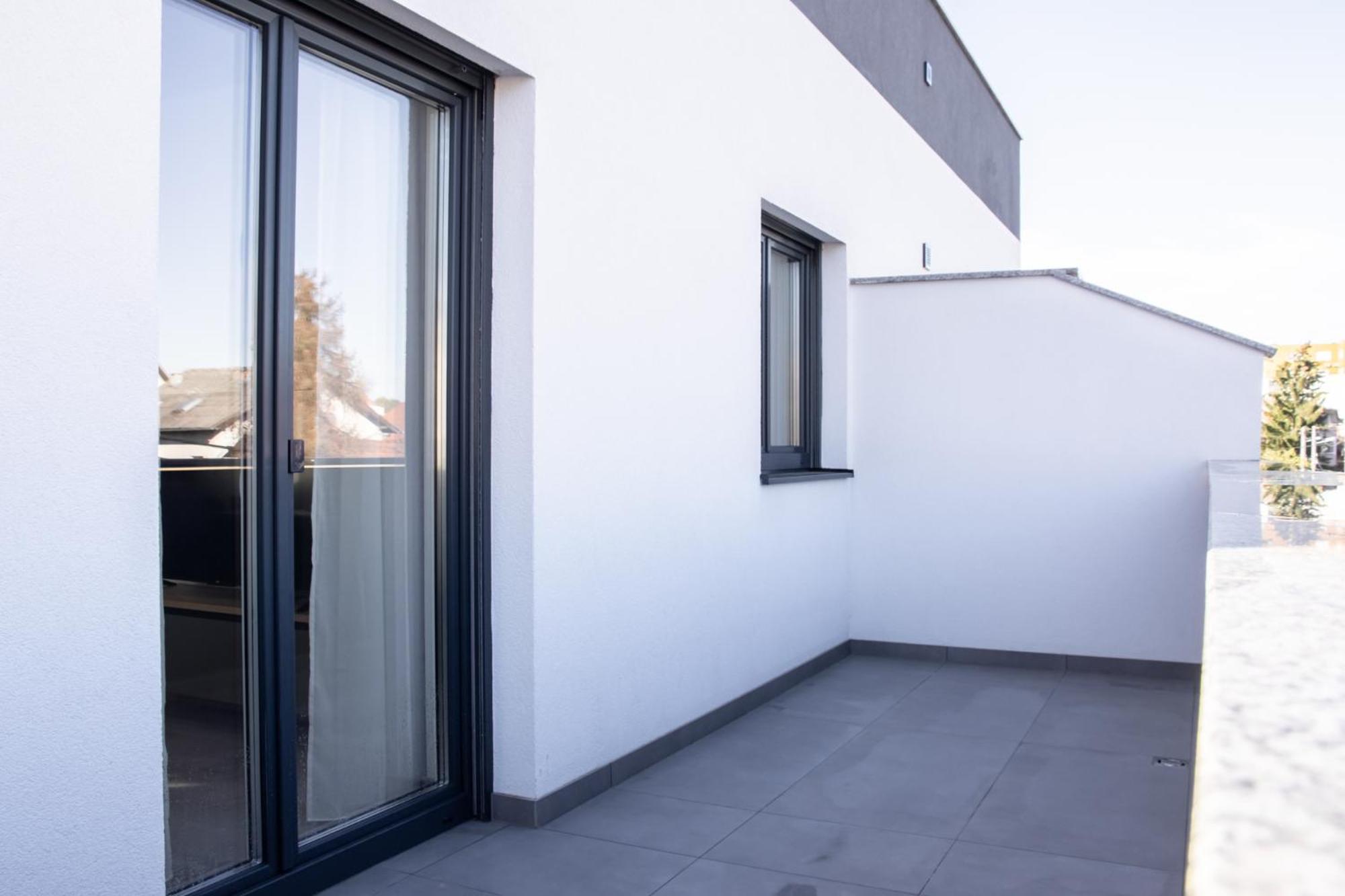 Hugo apartments