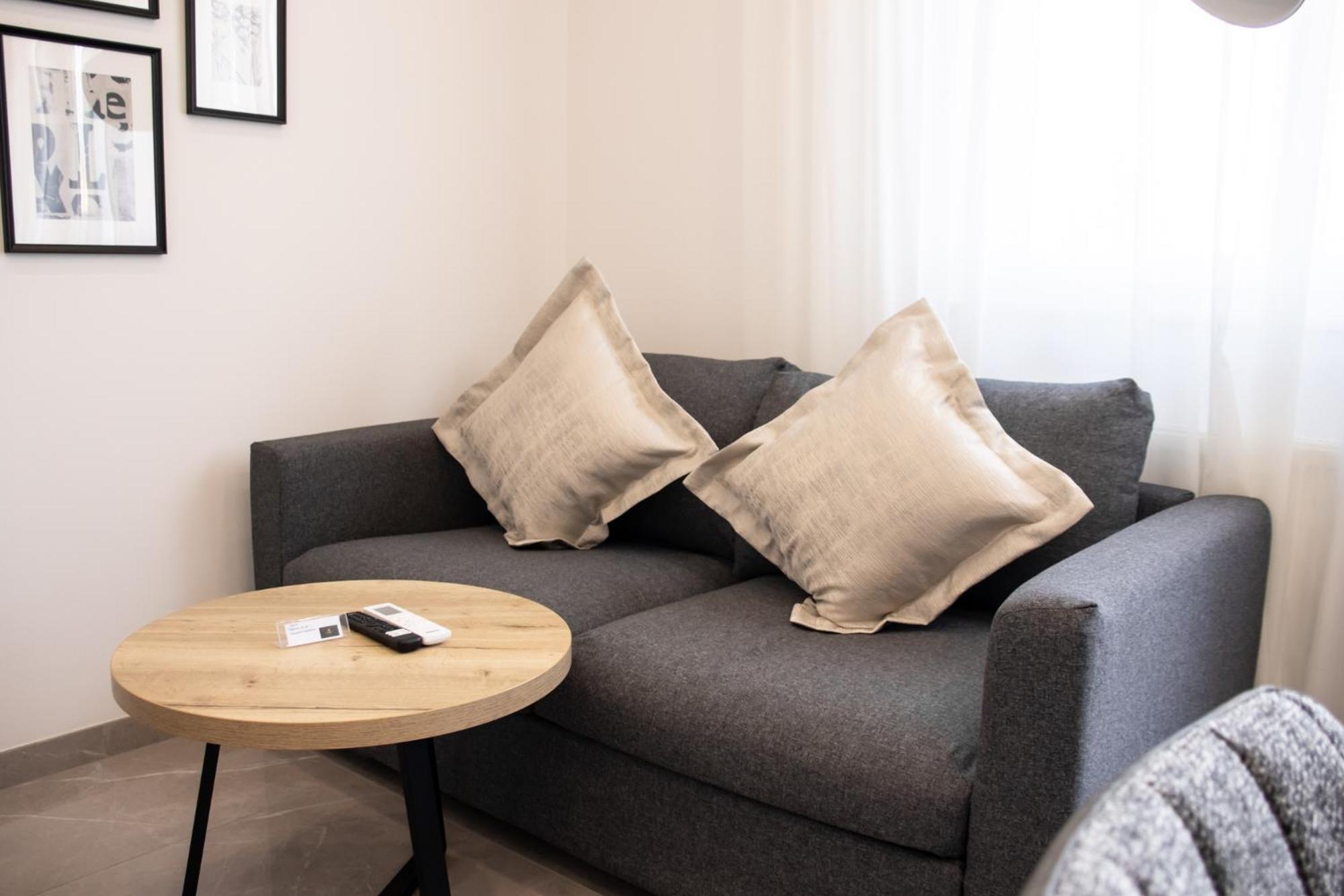 Hugo apartments