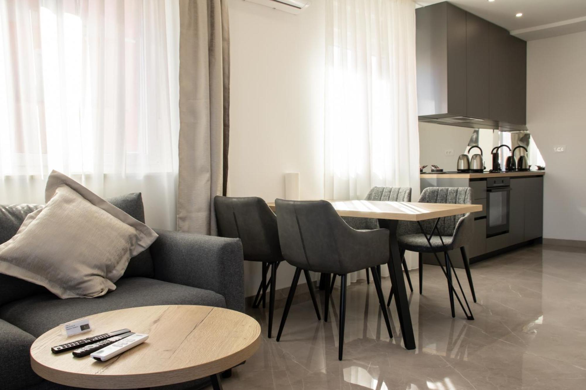 Hugo apartments
