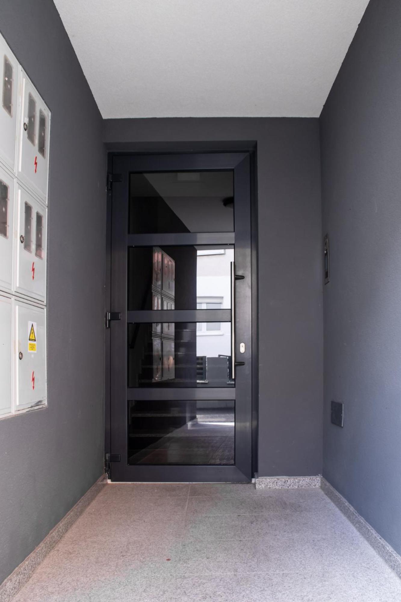 Hugo apartments