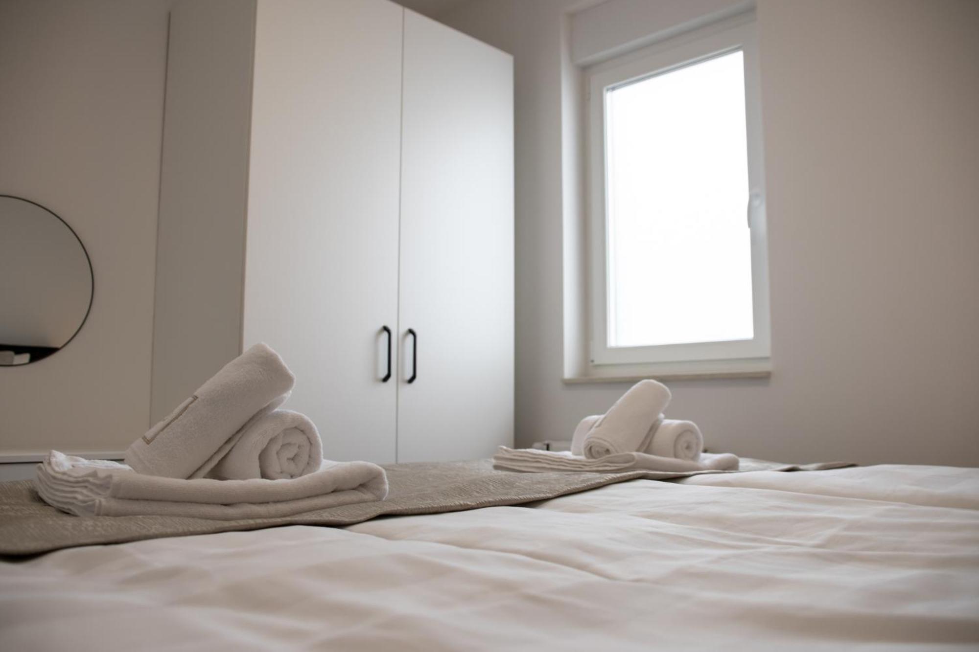 Hugo apartments
