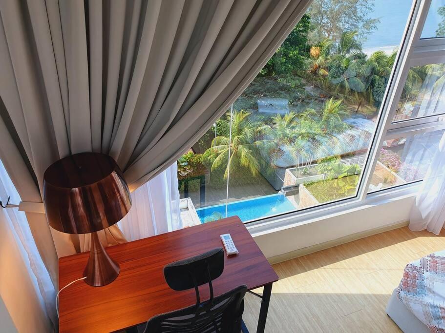 F18 Beachfront Balcony Seaview massage chair condo photo 6