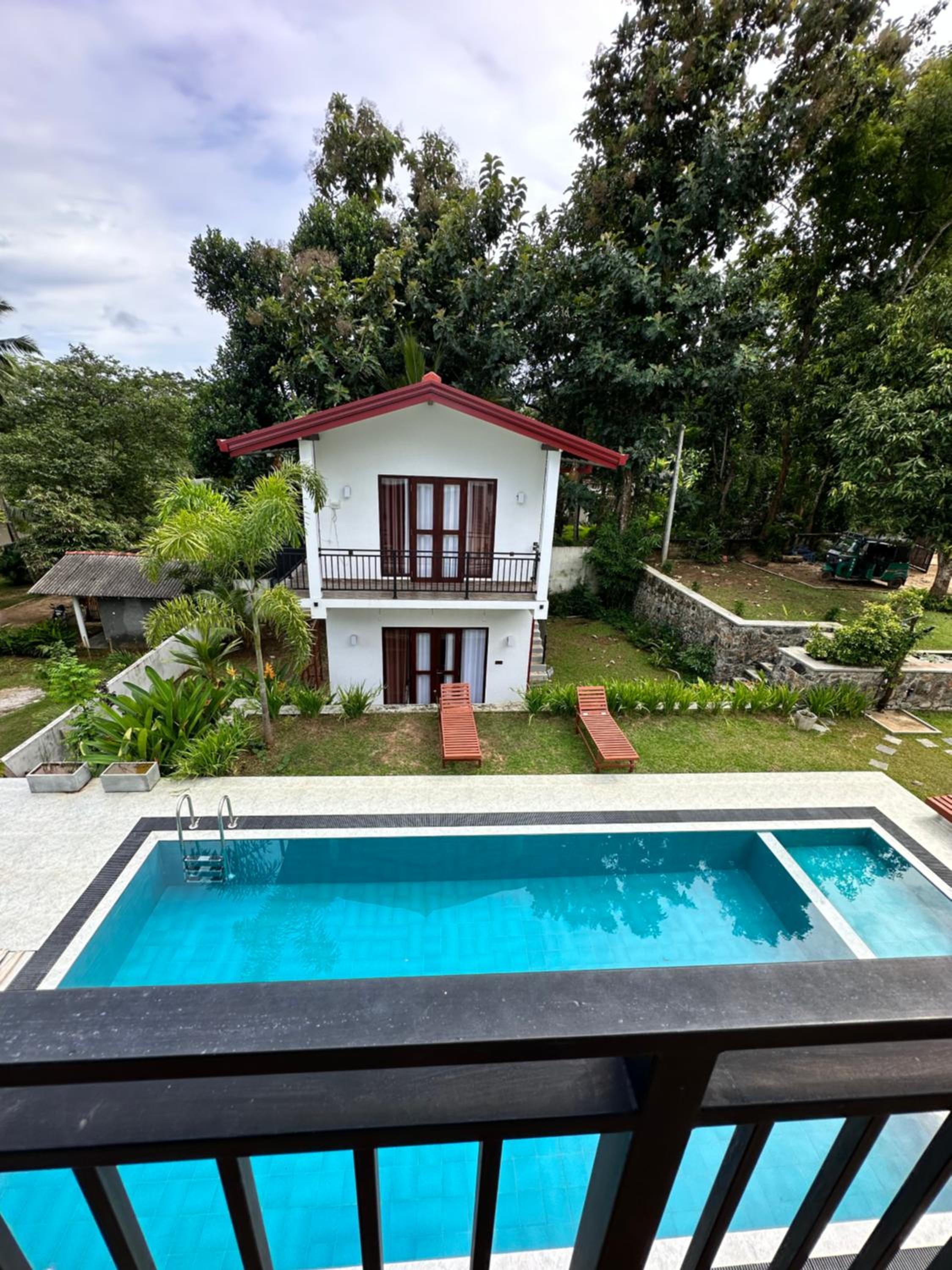 Finch Tangalle