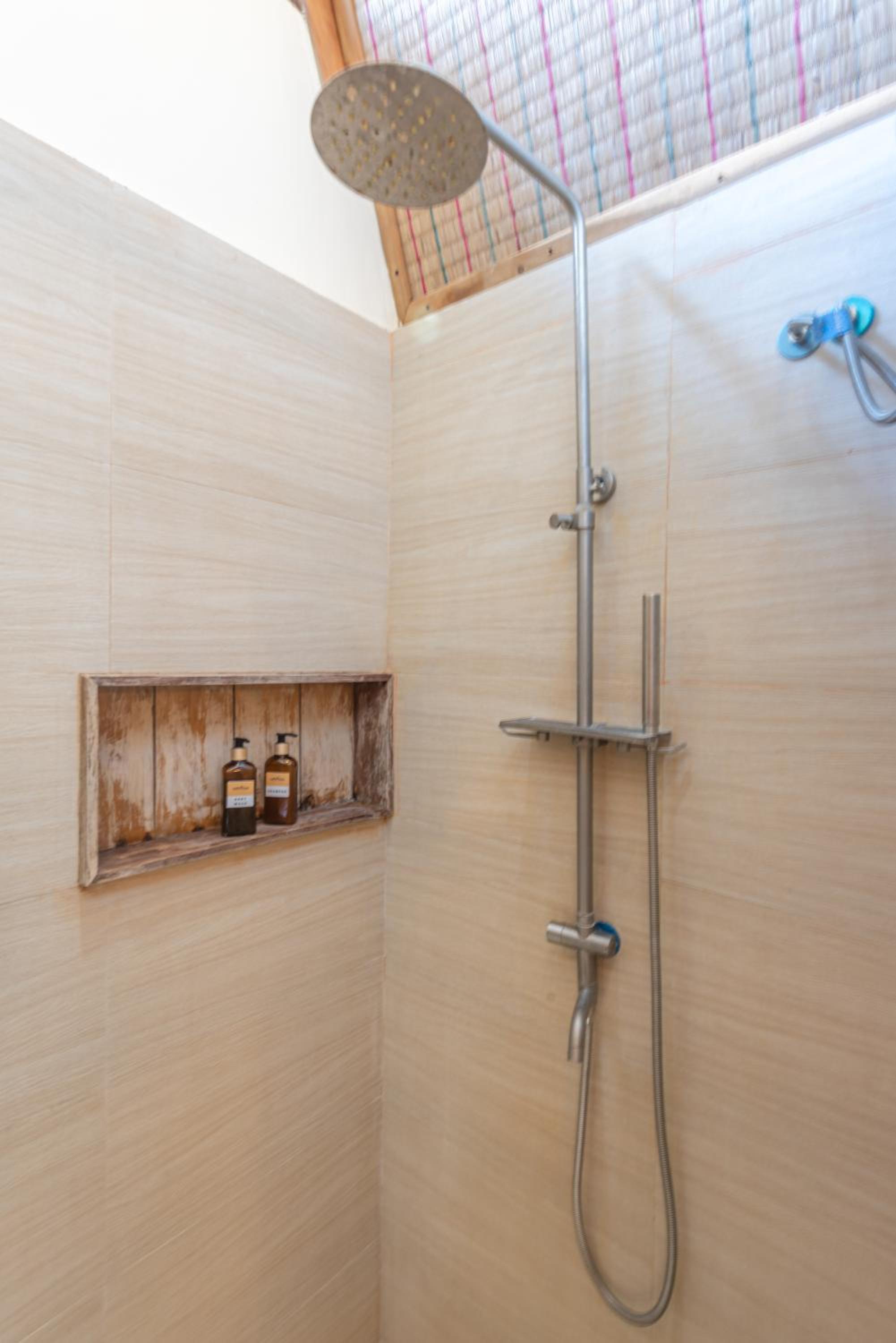 Camanolo Homestay