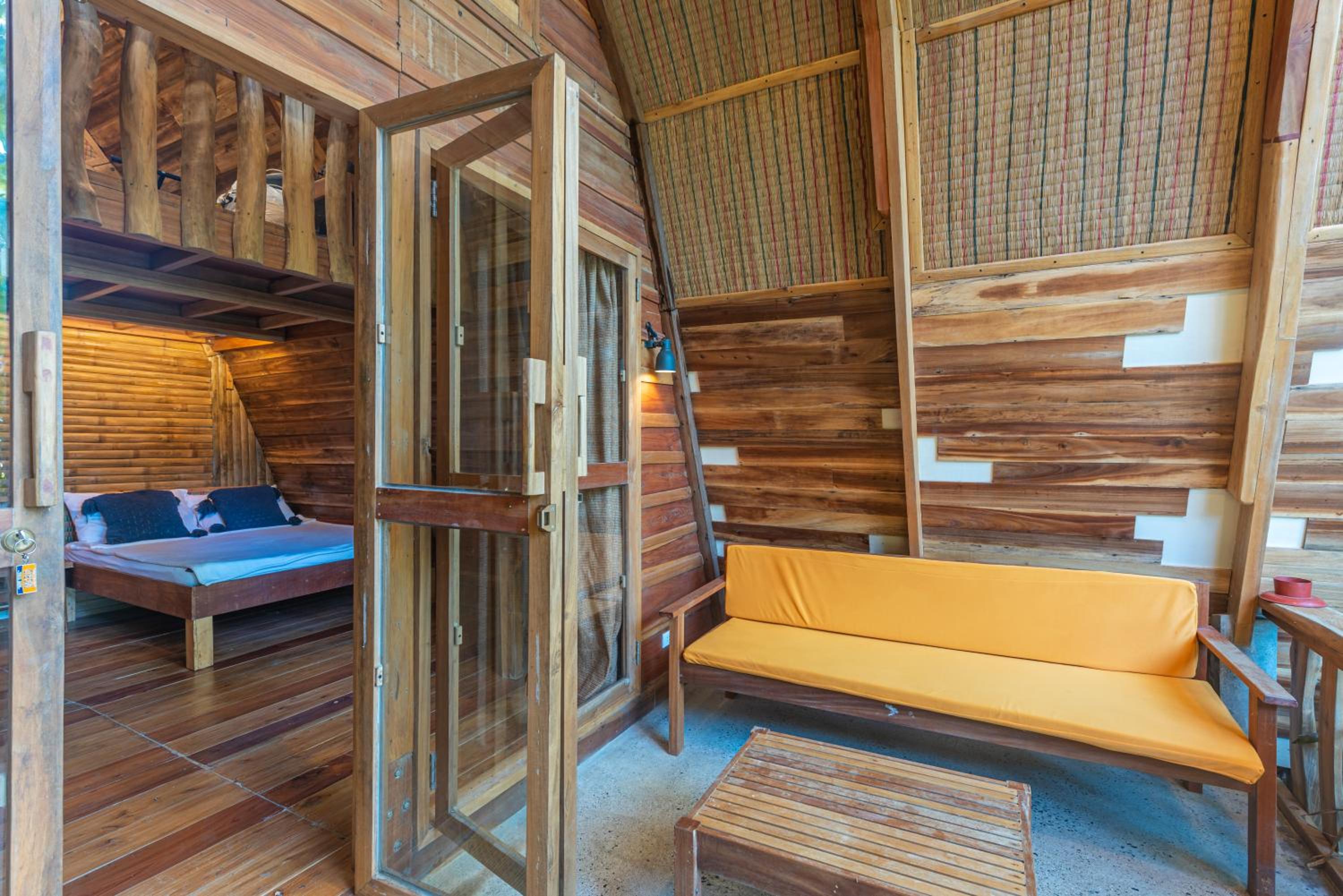 Camanolo Homestay