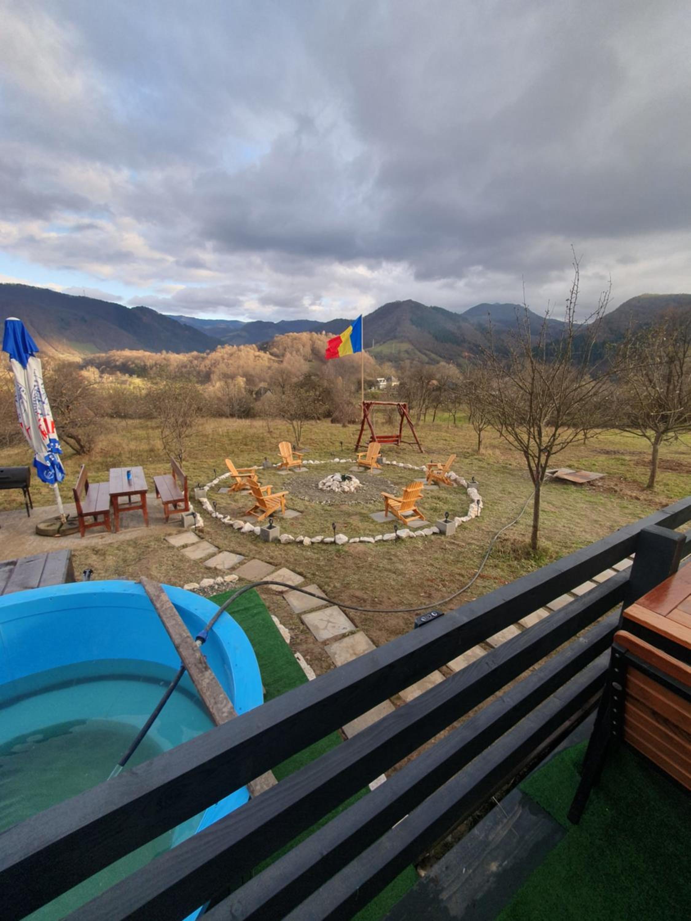 Cabana Apuseni Forest