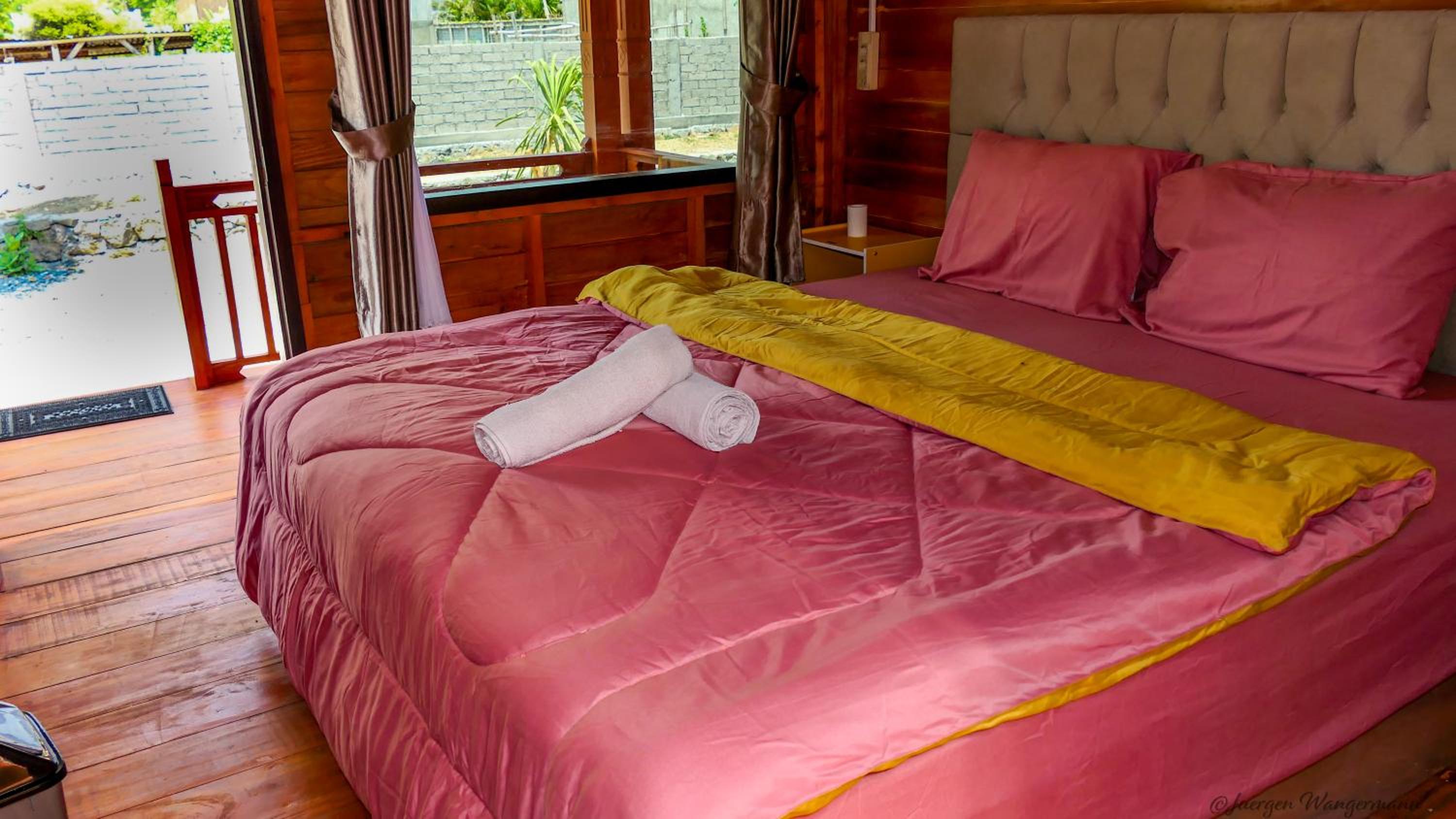 Mandalika Queen Hostel view 2