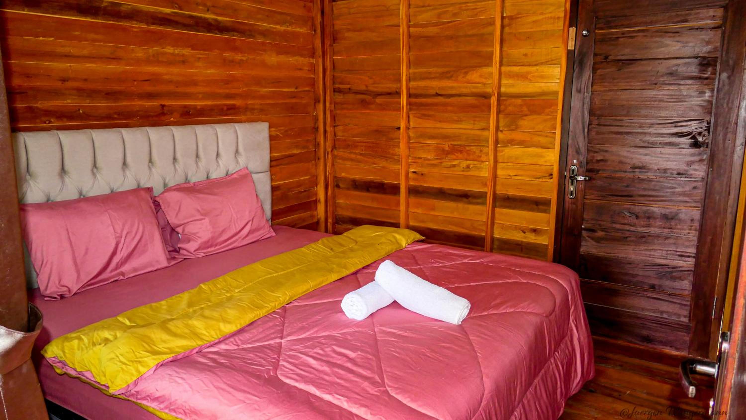 Mandalika Queen Hostel view 3