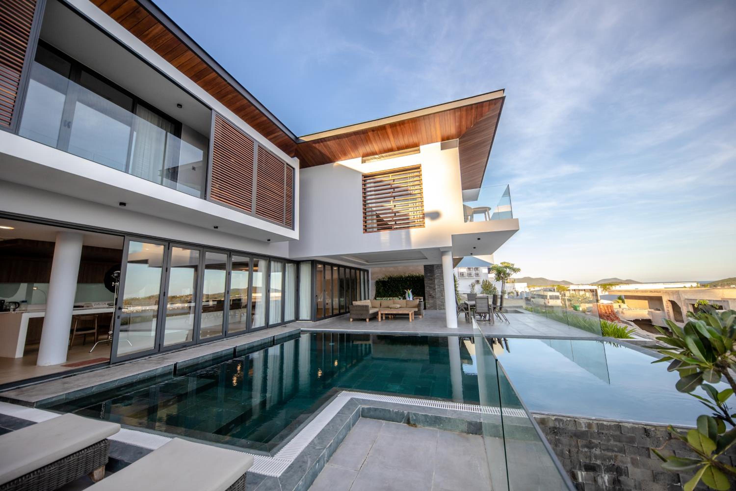 Abogo Ocean Front Villa Nha Trang