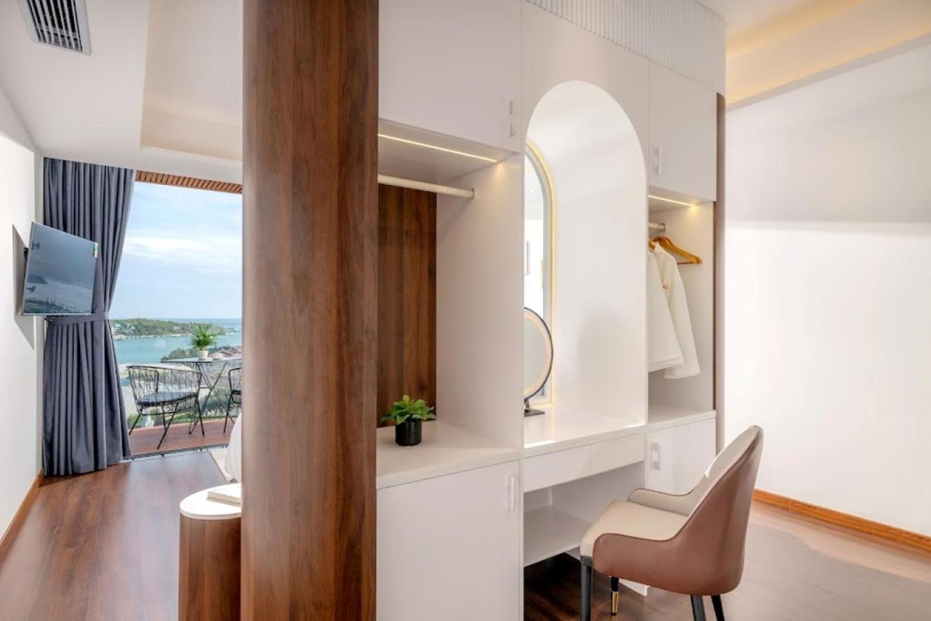 Abogo Ocean Front Villa Nha Trang