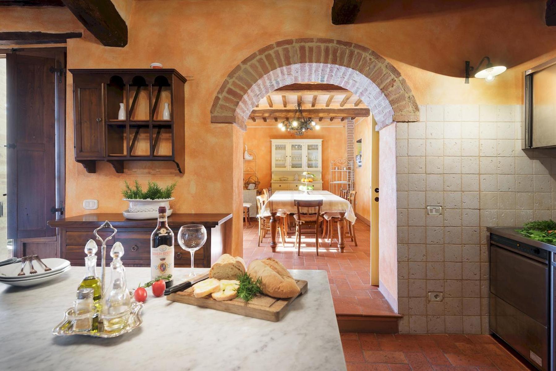 VILLA SAN NAZARIO 18&2, Emma Villas view 5