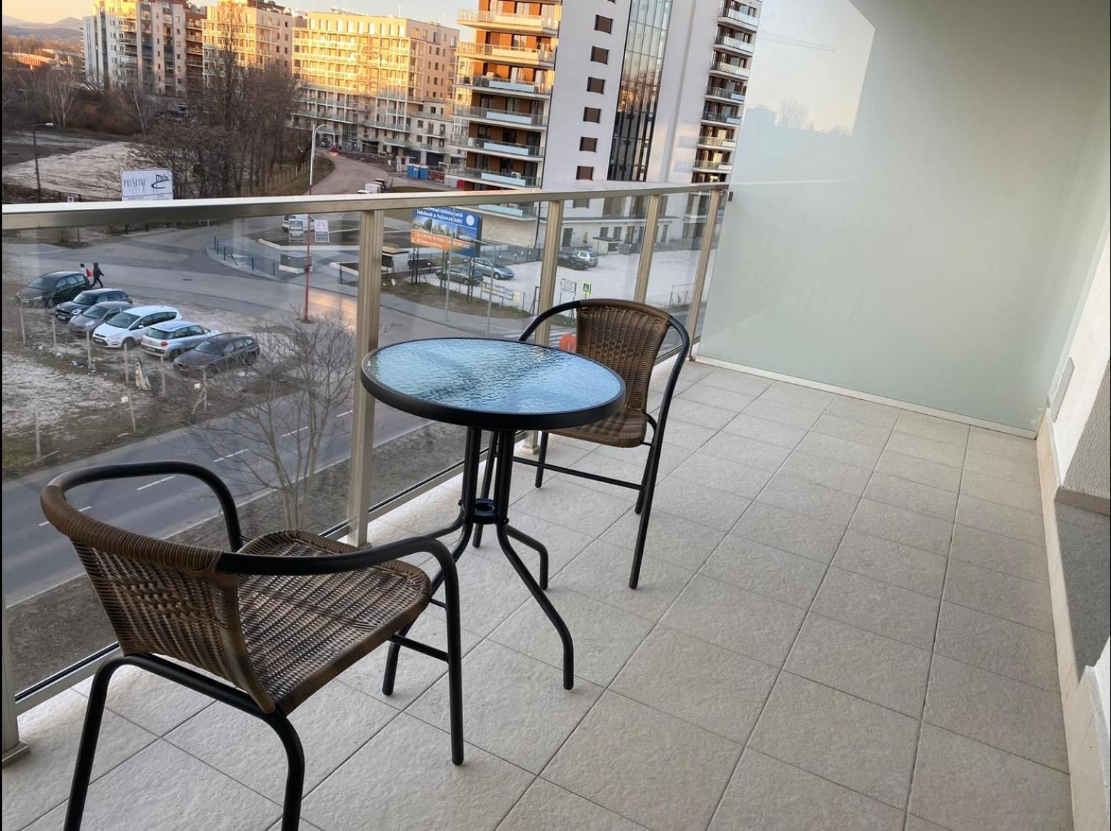 Lovely two rooms apartment view 3