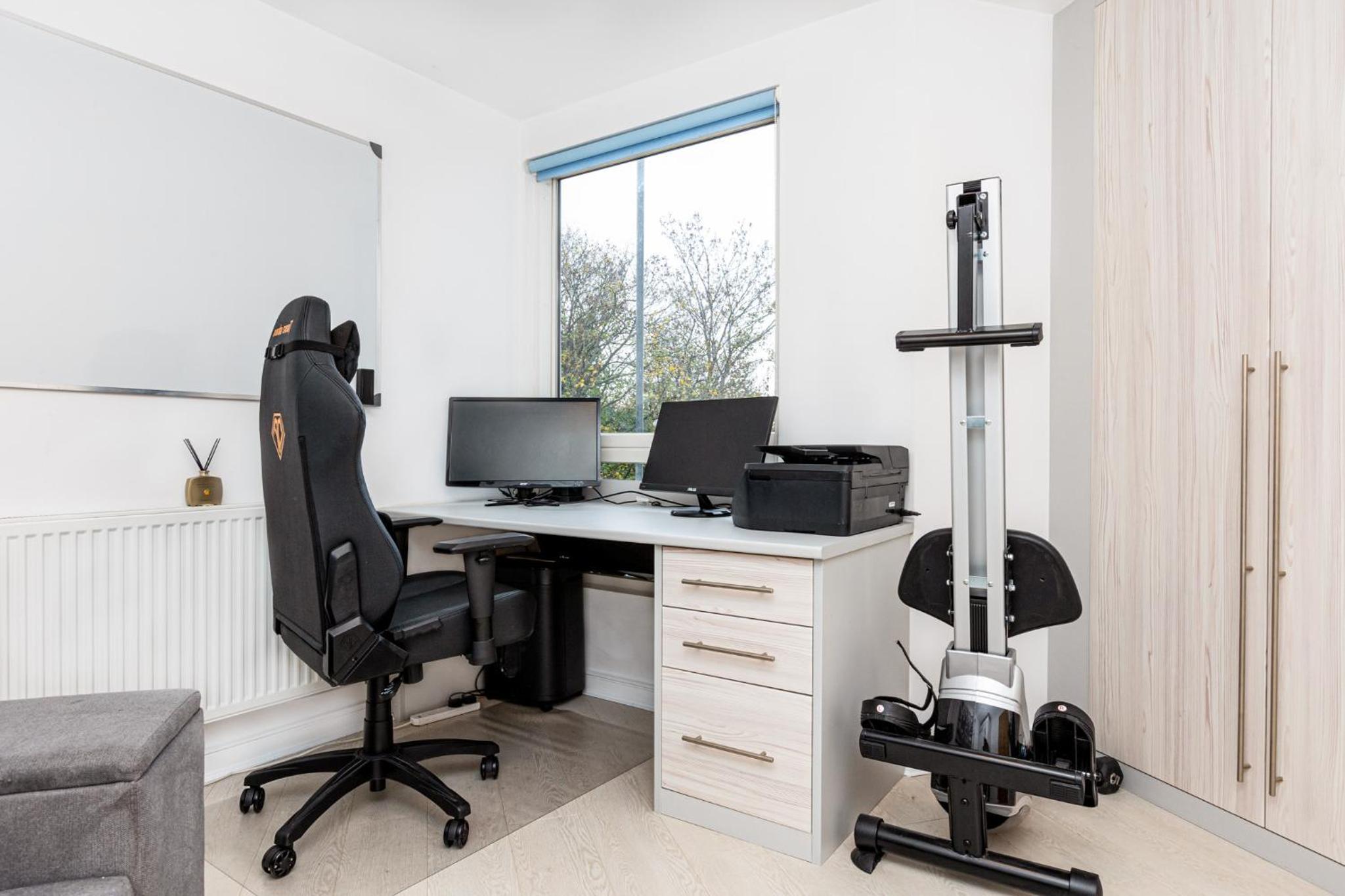 Immaculate 2BR Flat, Greenwich, 2 min Maze Hill St