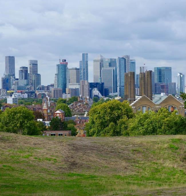 Immaculate 2BR Flat, Greenwich, 2 min Maze Hill St