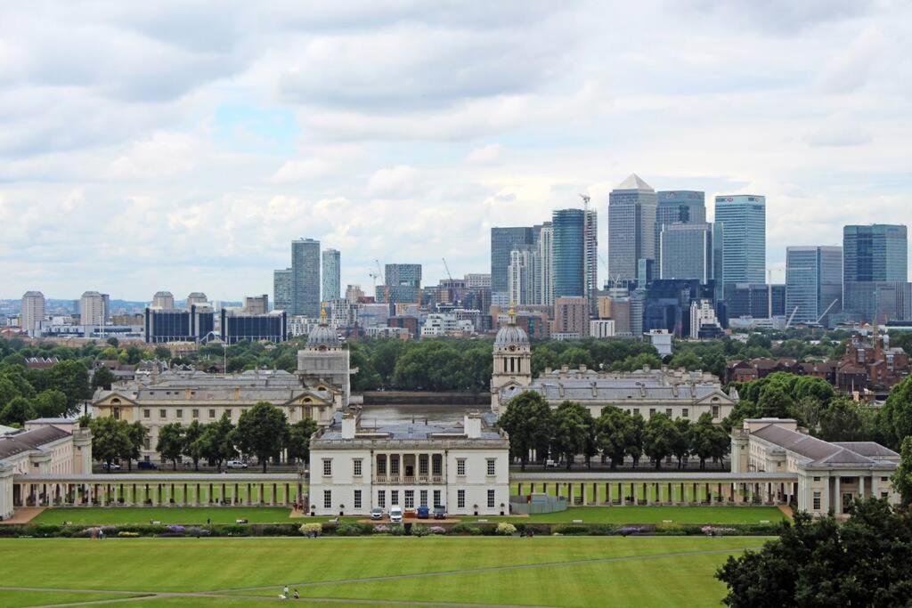 Immaculate 2BR Flat, Greenwich, 2 min Maze Hill St
