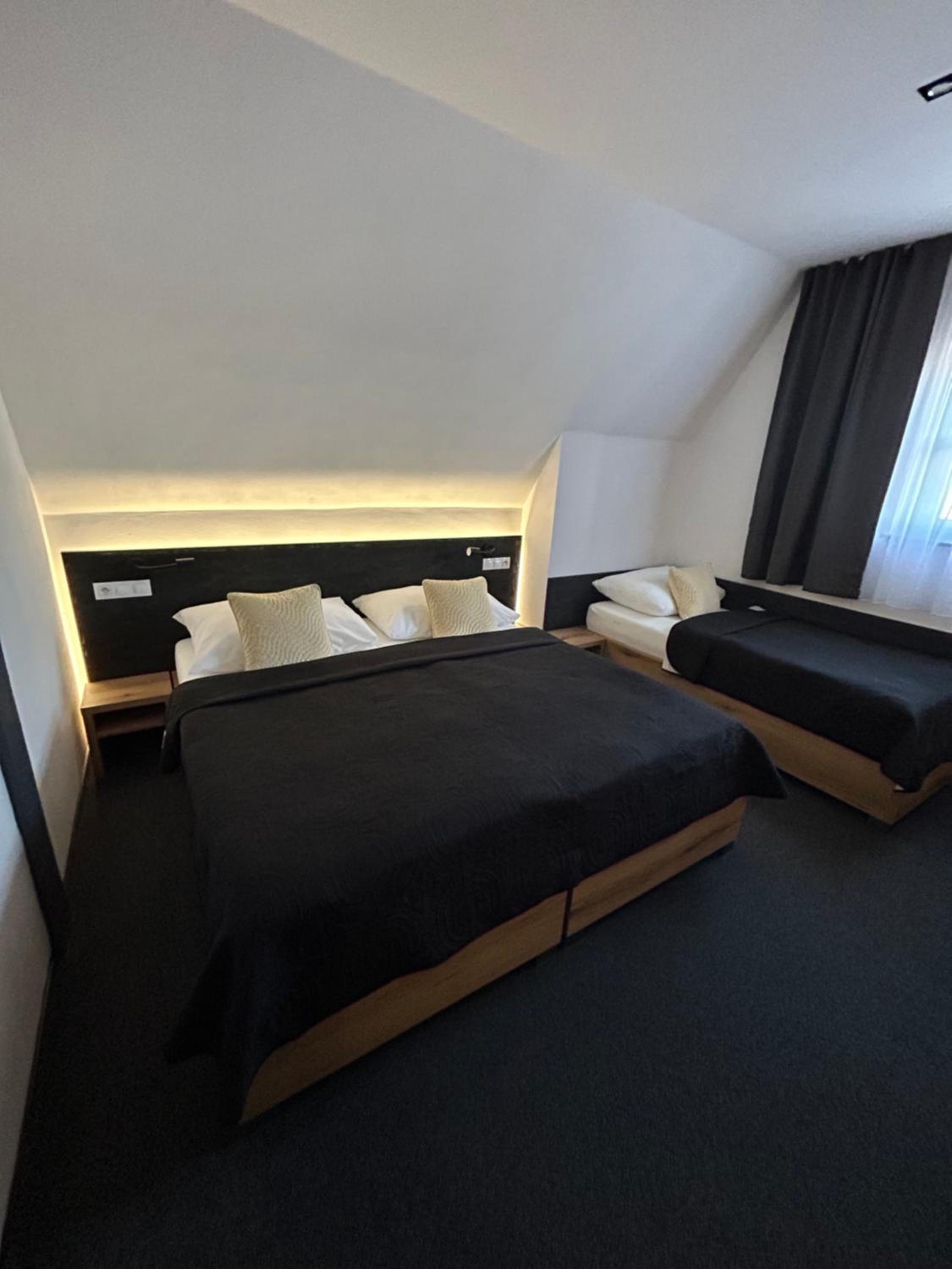 Hotel 14Dveří