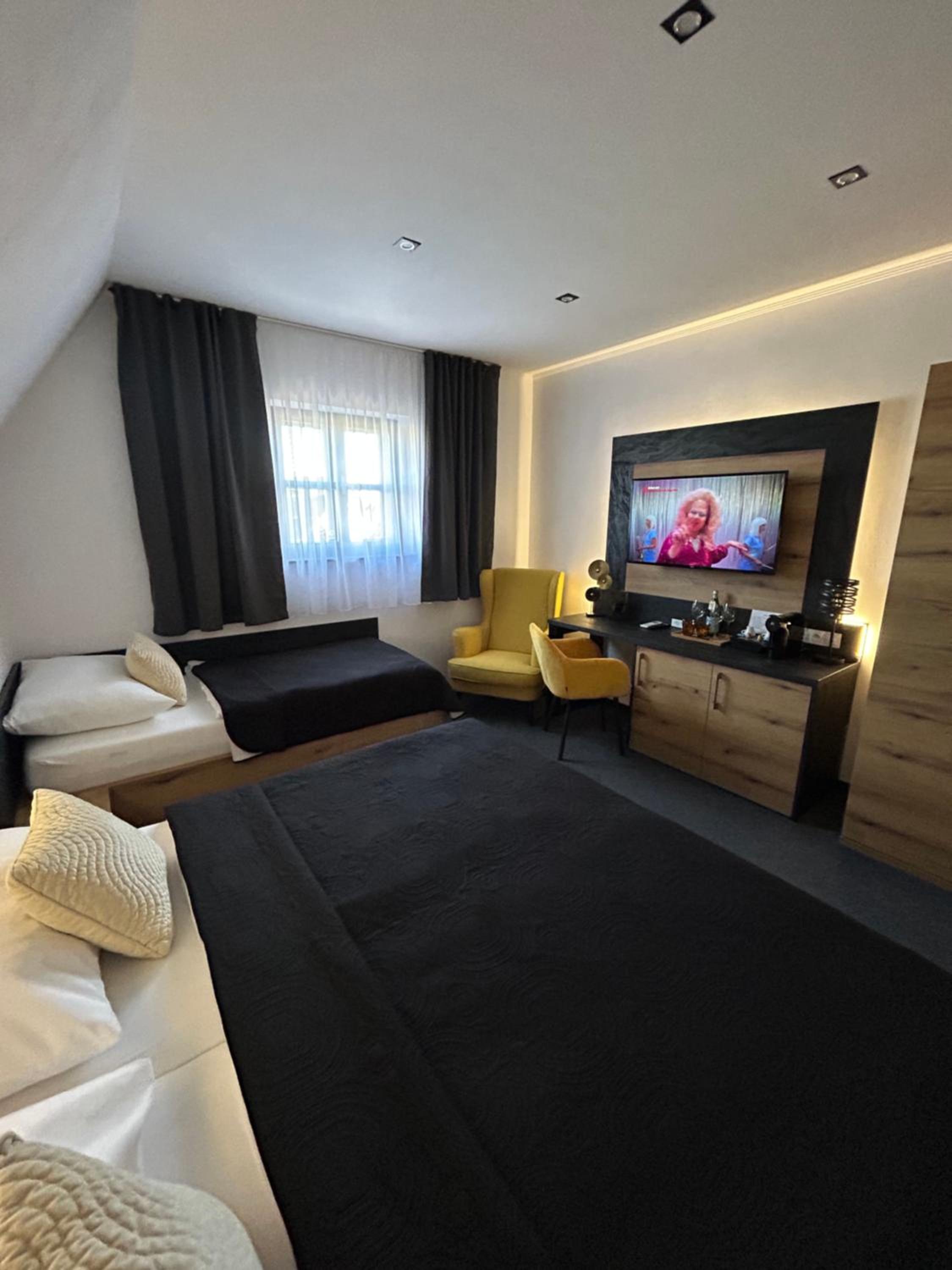 Hotel 14Dveří