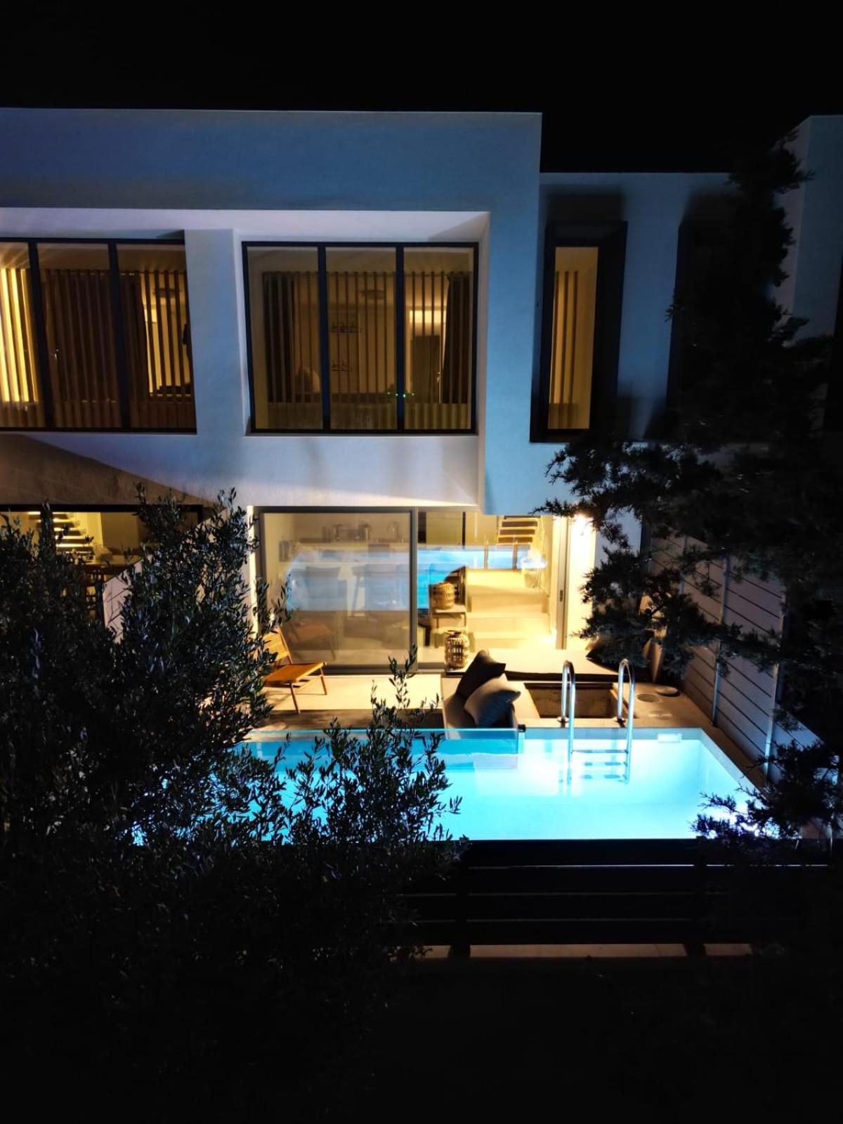 Serene Villas Halkidiki - Cfront private pool