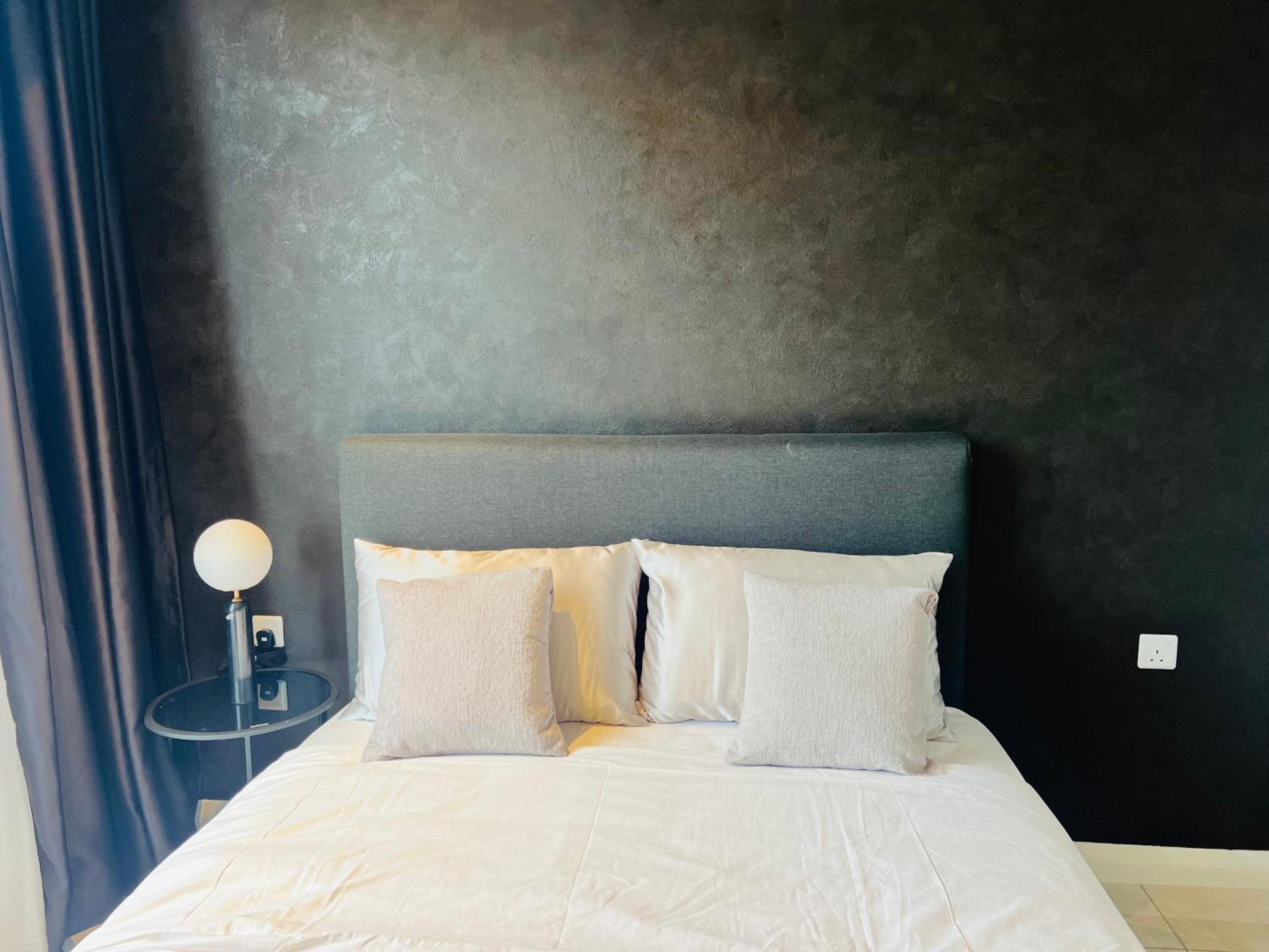 AXON APARTMENT RESIDENTIAL SUITE