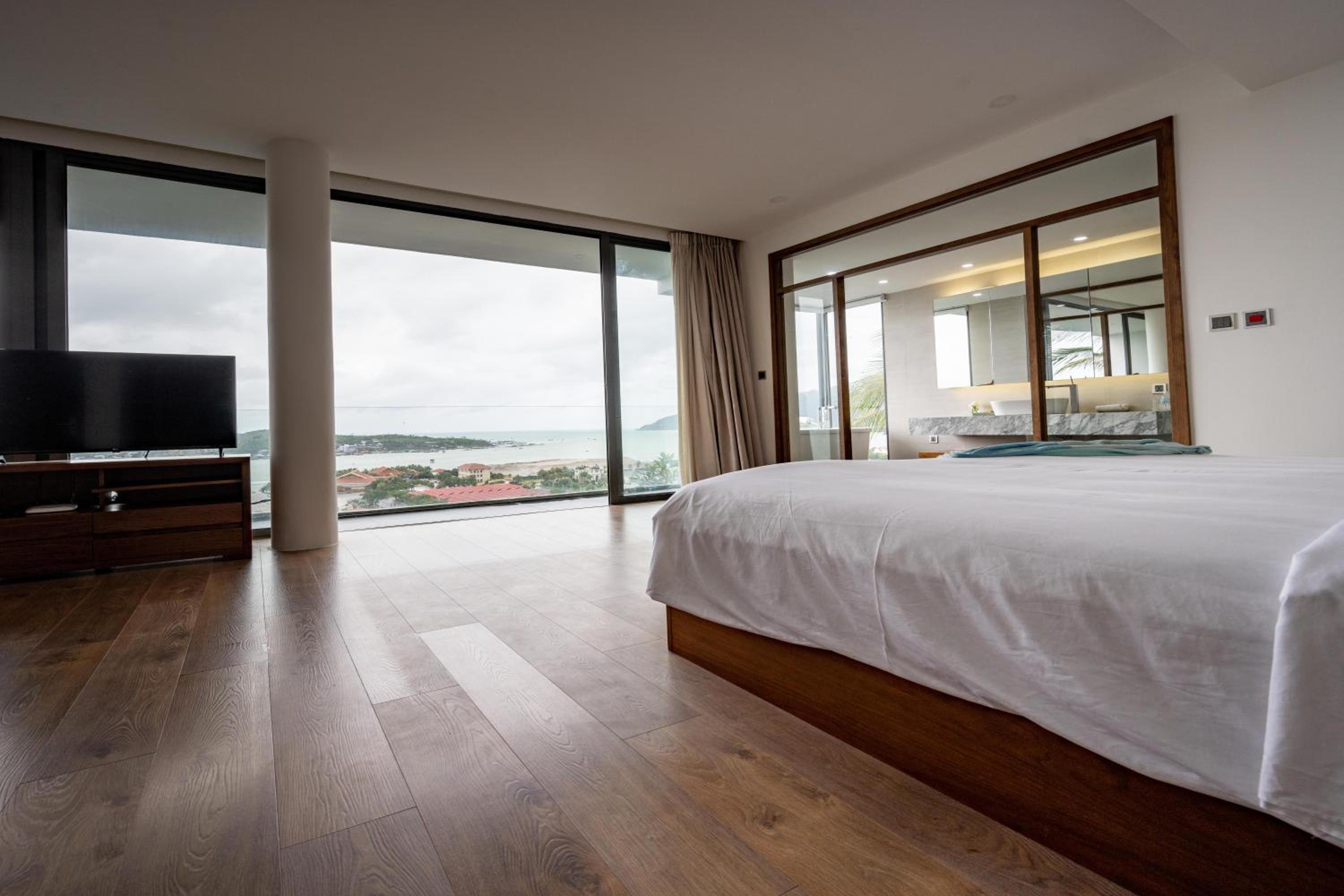 Abogo Ocean Front Villa Nha Trang