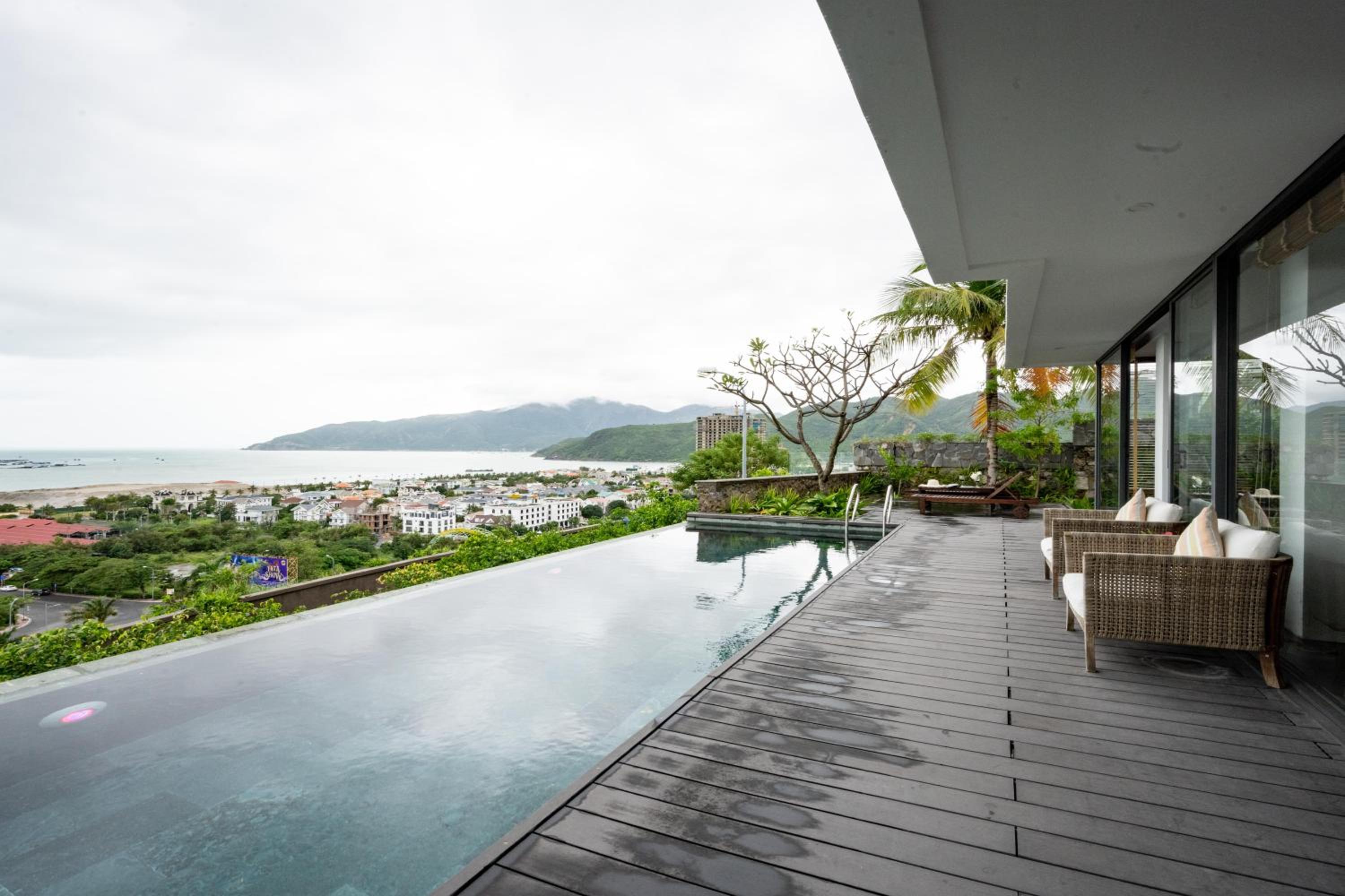 Abogo Ocean Front Villa Nha Trang