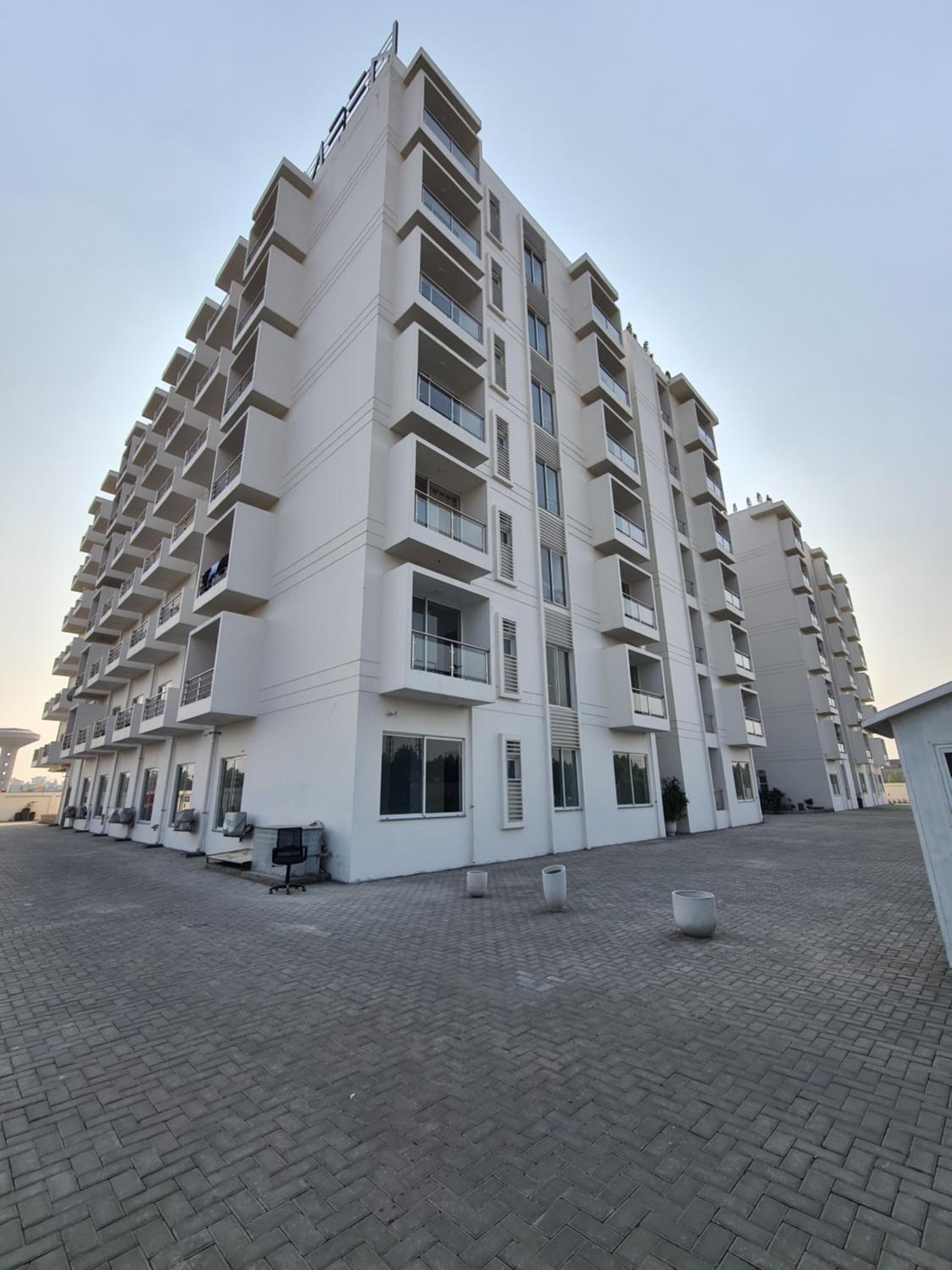 1 Bed Modern Apartment, Pool, Gym, Cinema view 4