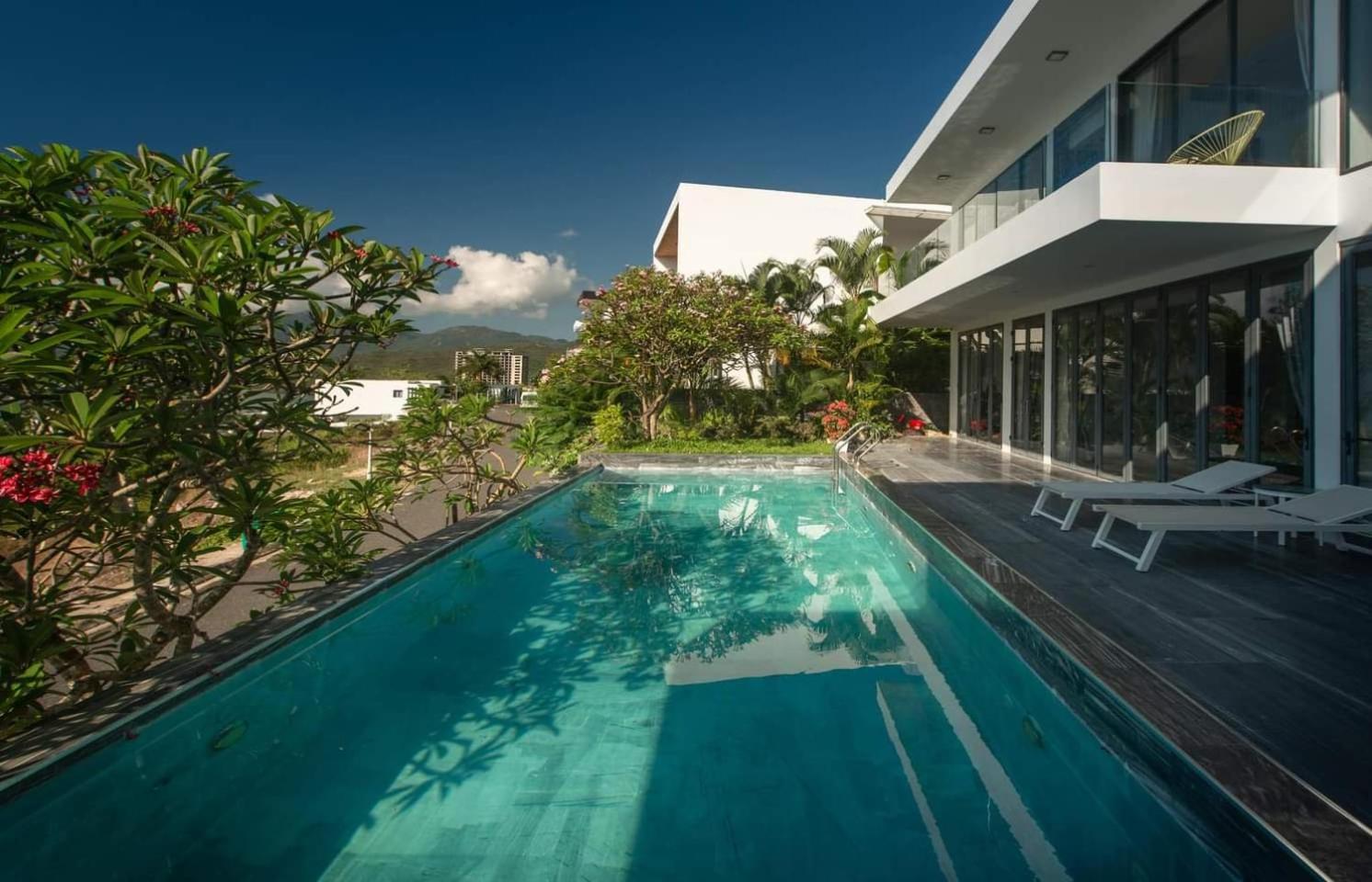 Abogo Ocean Front Villa Nha Trang