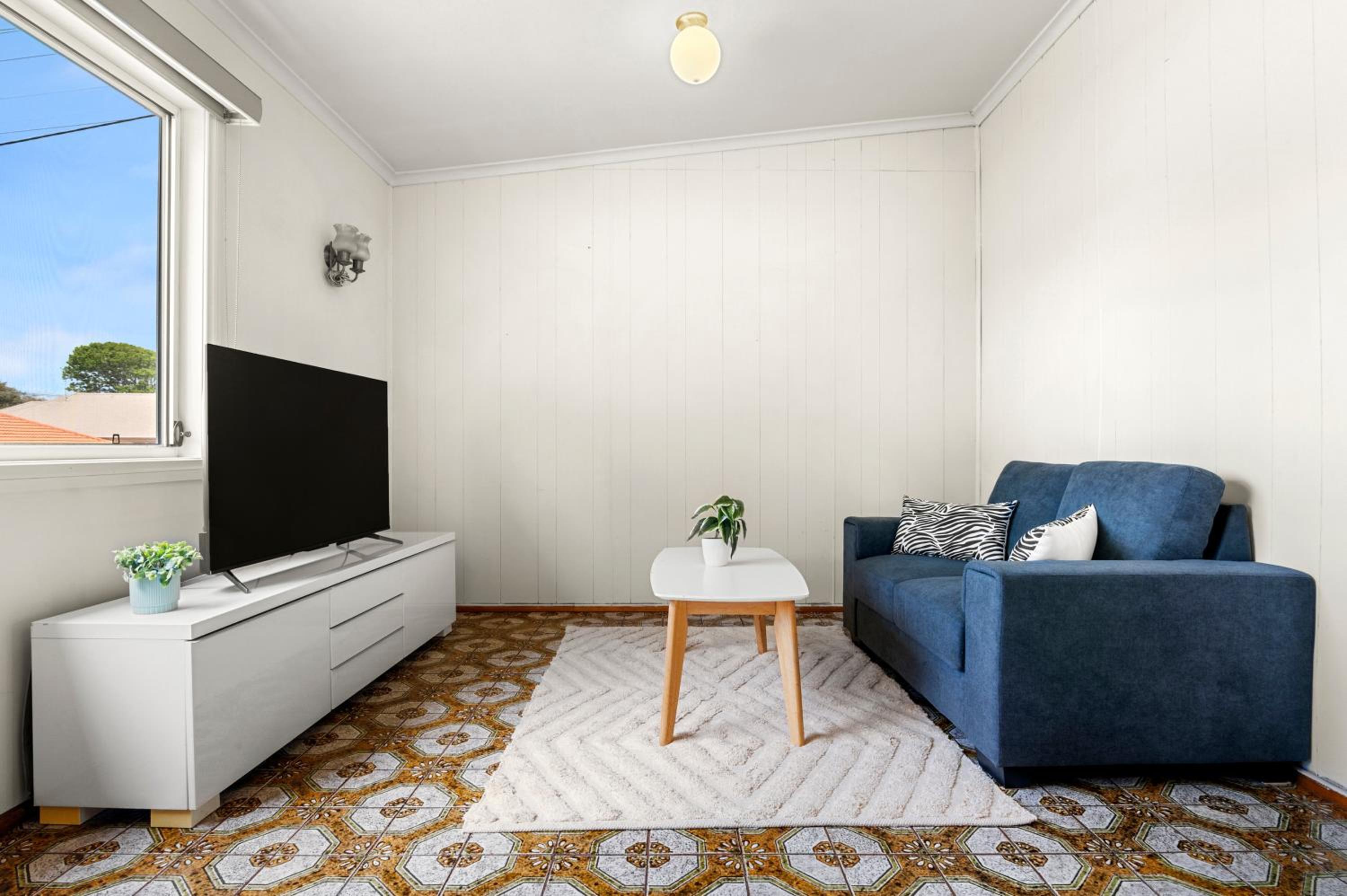 Nanas Beach House by Readyset