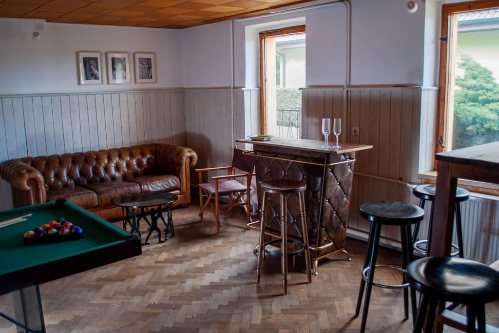 Villa Sophienschlösschen nahe Berlin - Exklusive Zeit zwischen 5 Seen mit großer Küche, gratis Sauna & 3500qm Garten