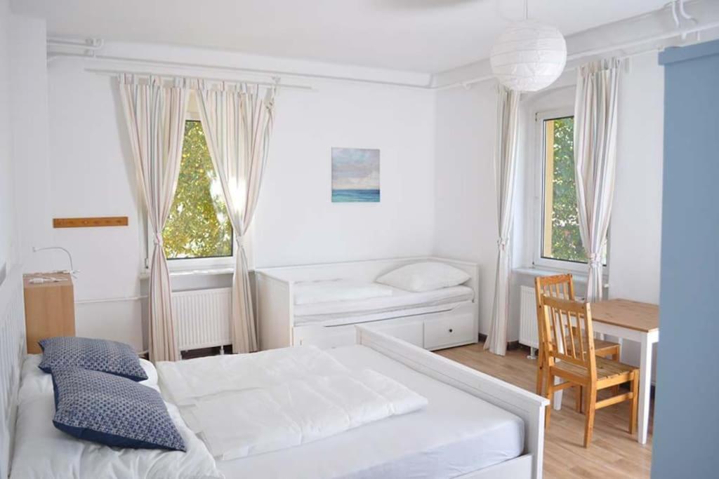 Villa Sophienschlösschen nahe Berlin - Exklusive Zeit zwischen 5 Seen mit großer Küche, gratis Sauna & 3500qm Garten