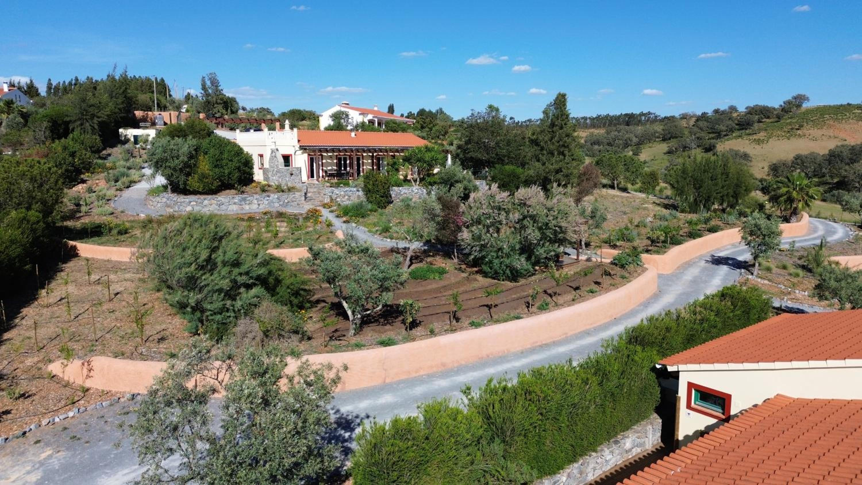 Monte Flora Farmhouse