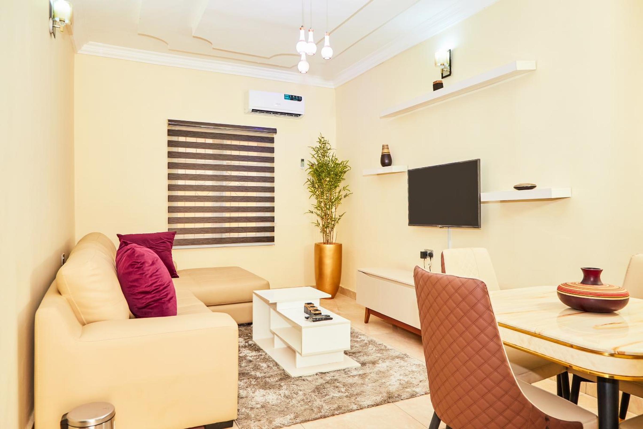 Mainstream Shortlet Apartments