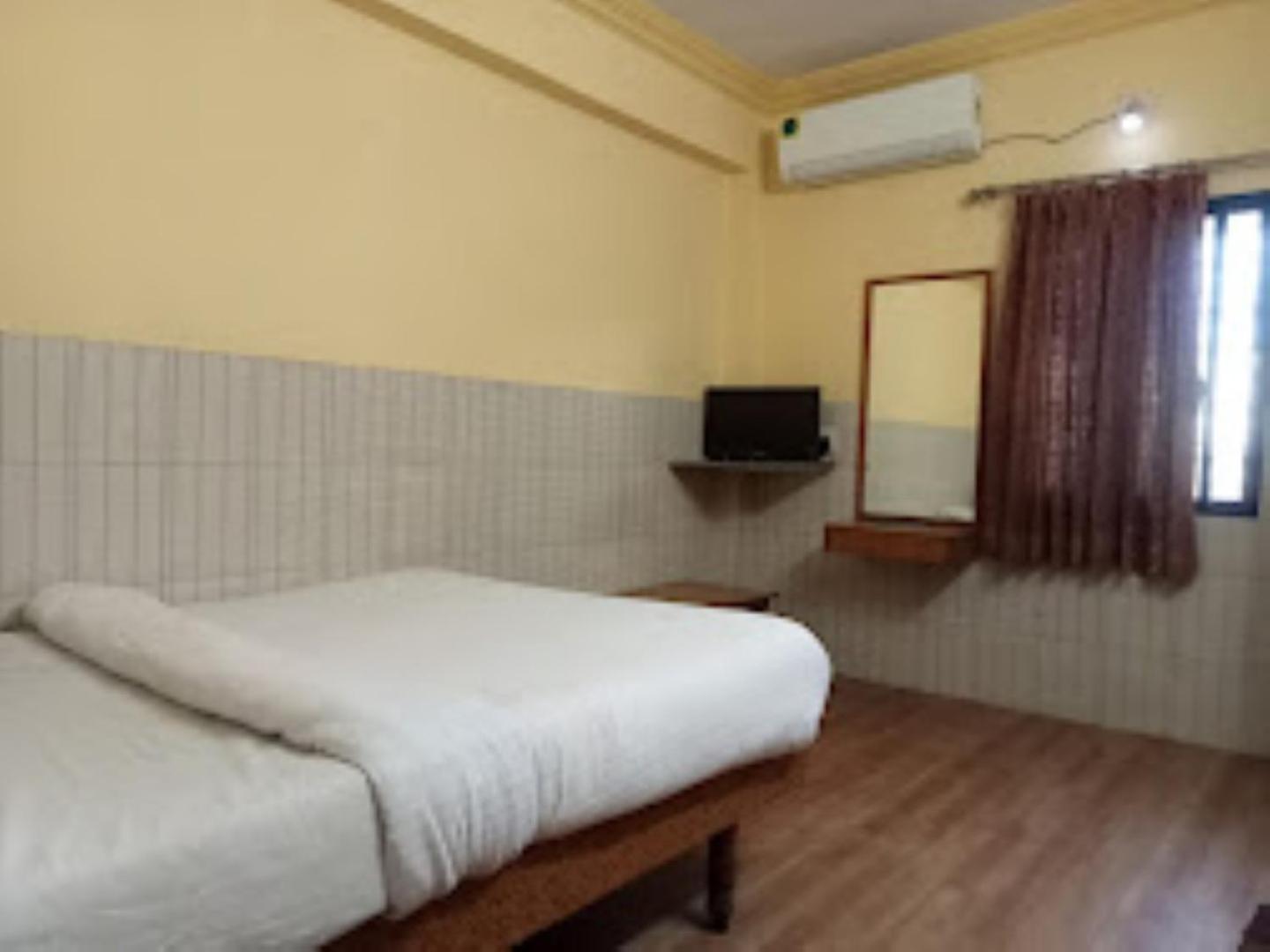Apsara Guest House Ahmedabad view 4