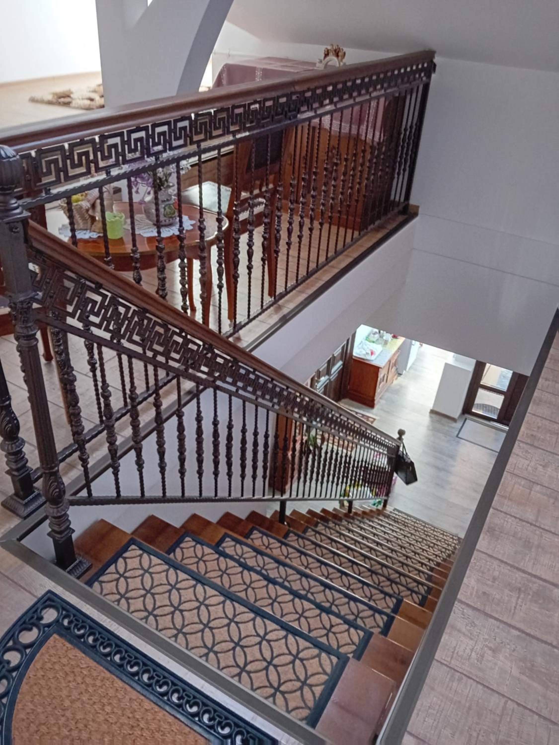 Casa Continentelor view 4