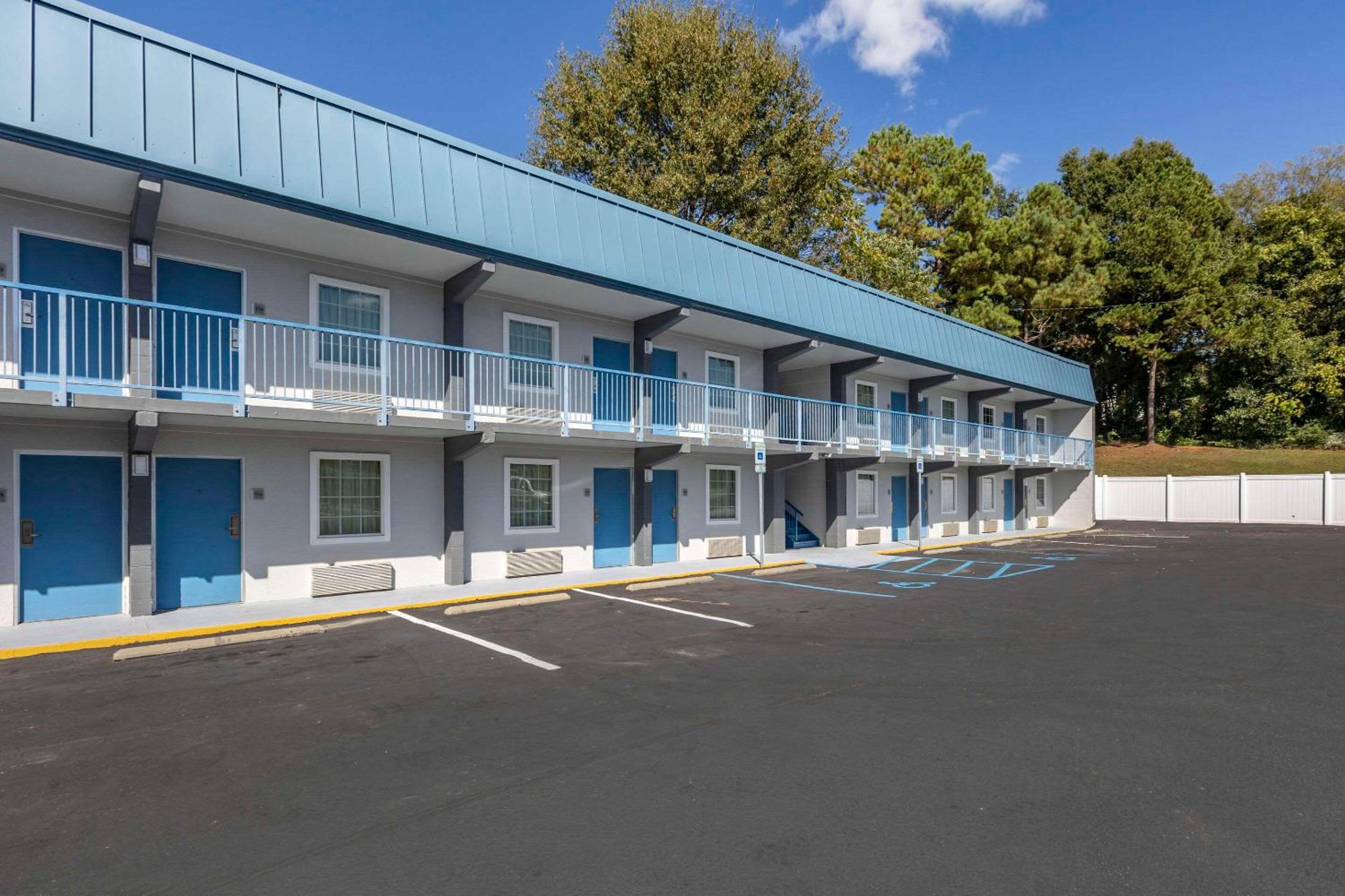 Rodeway Inn Union view 4