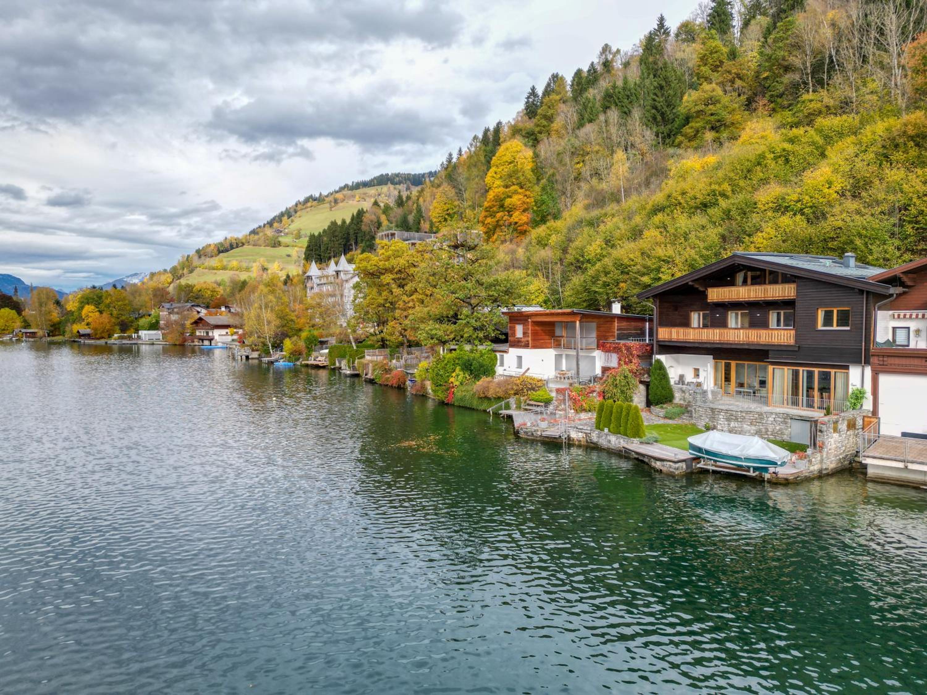Finest Lakeside Villa Zell am See incl SUMMER CARD by All in One Apartments