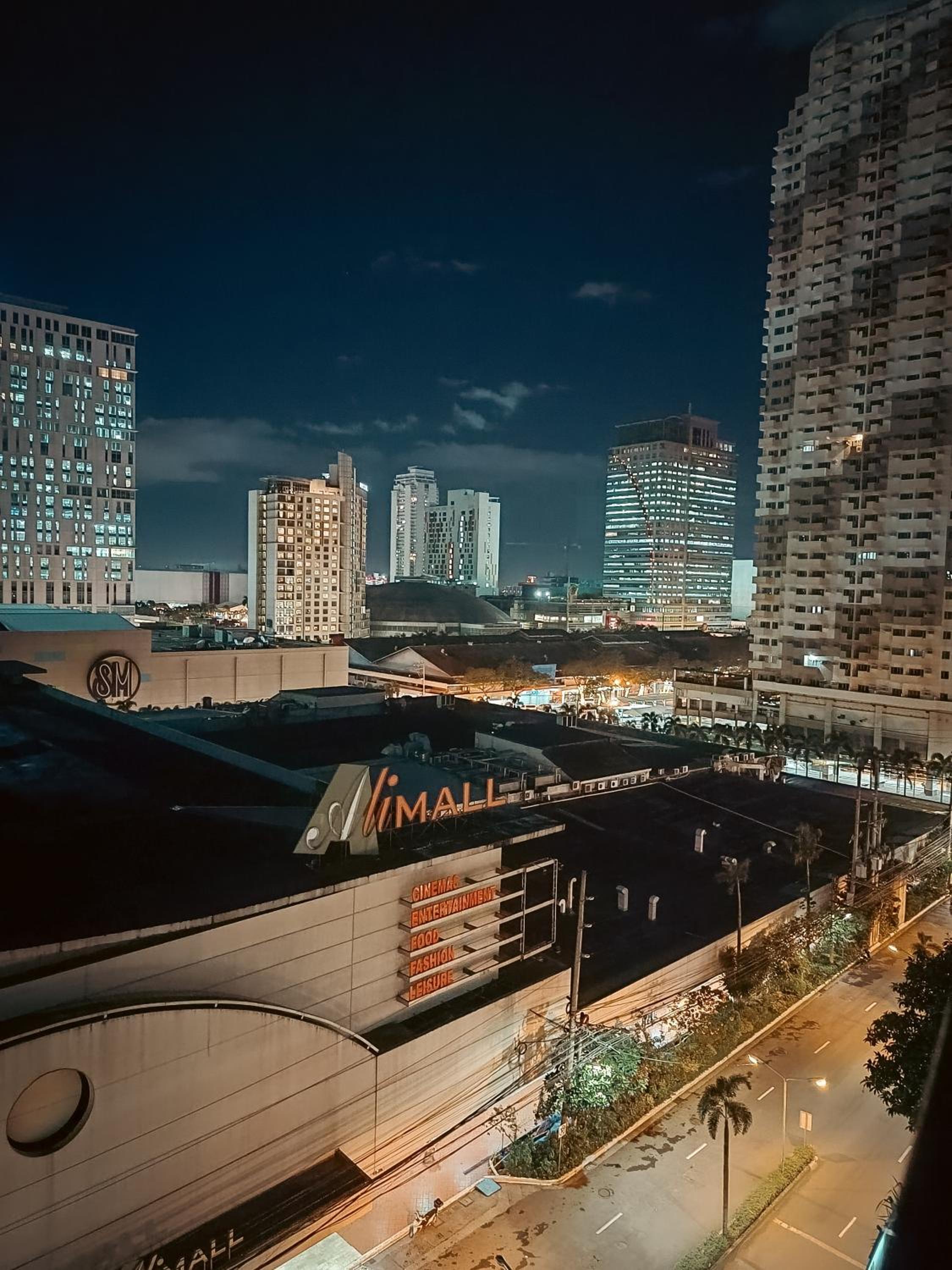 The Bat Cave 2 at Manhattan Heights Araneta Cubao view 4