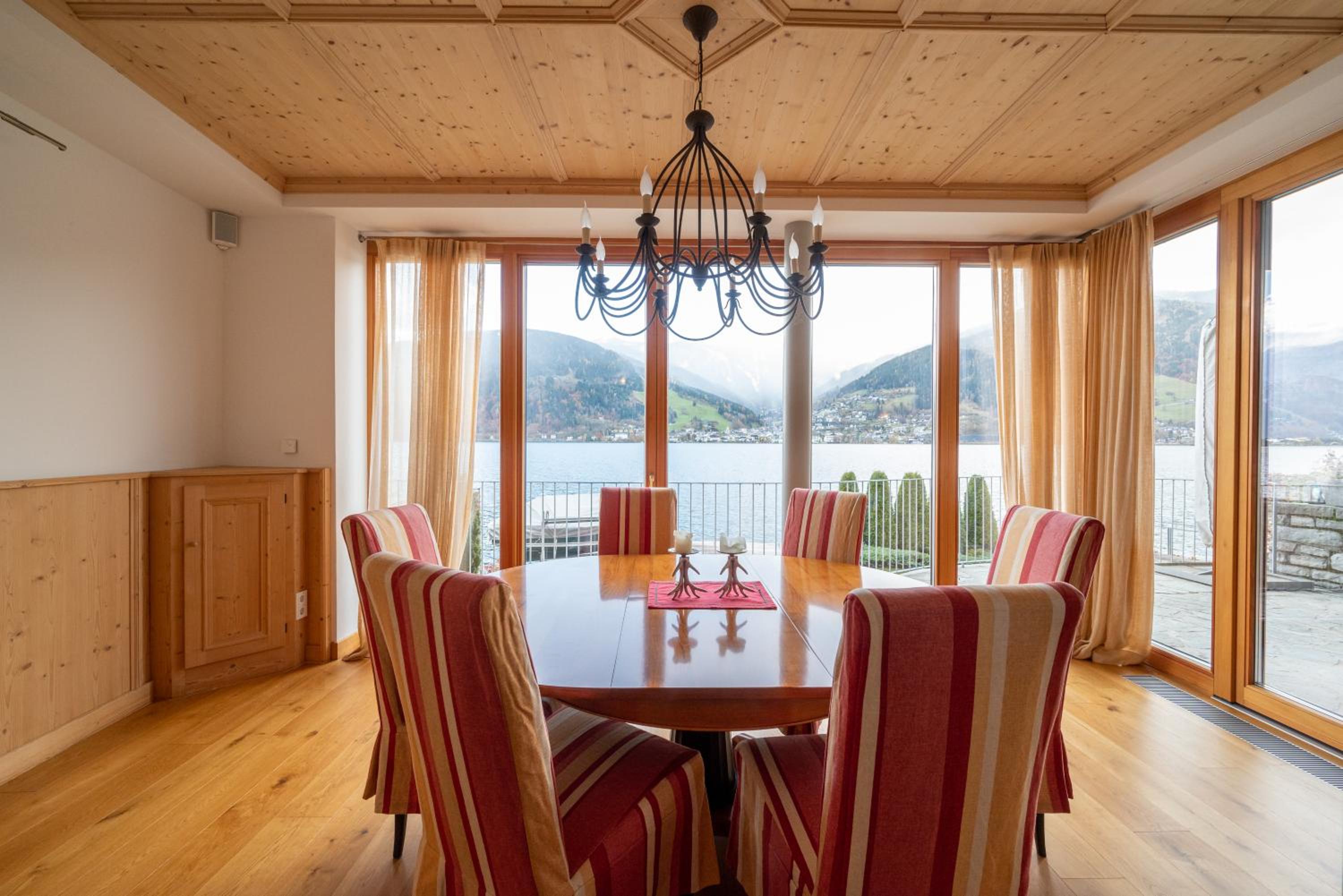 Finest Lakeside Villa Zell am See incl SUMMER CARD by All in One Apartments