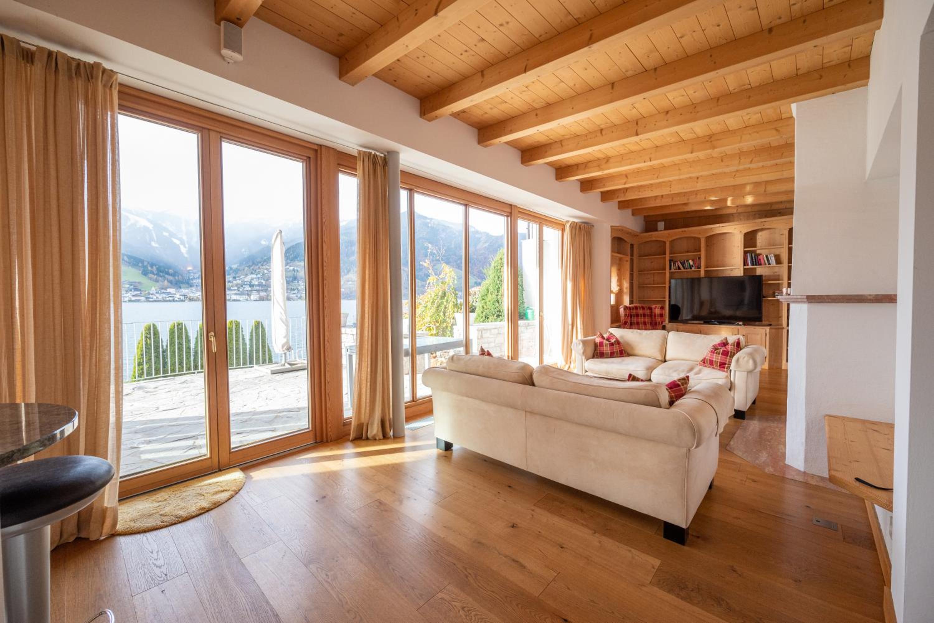 Finest Lakeside Villa Zell am See incl SUMMER CARD by All in One Apartments
