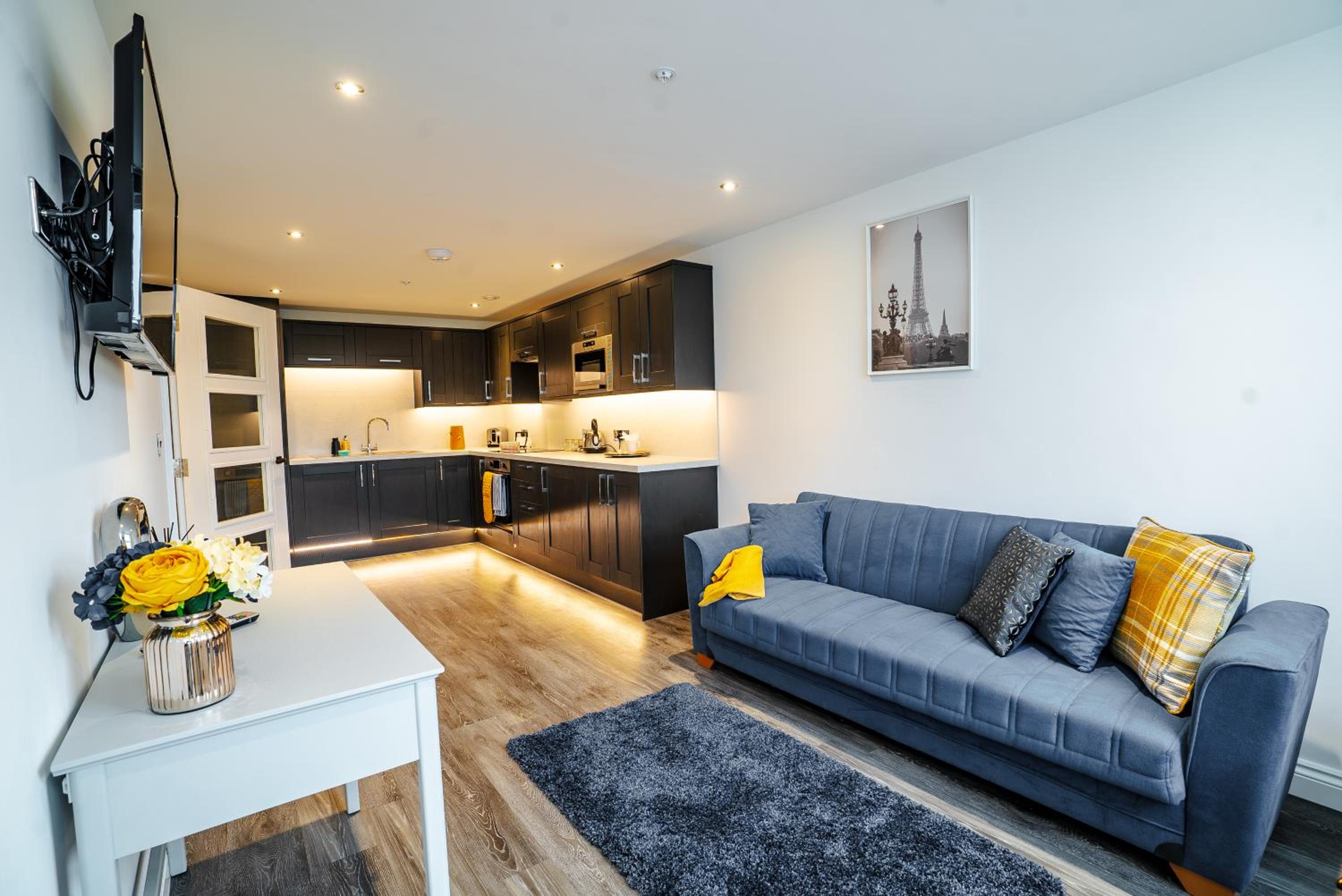 Stunning 1 bed flat in the heart of Brighton lanes view 3