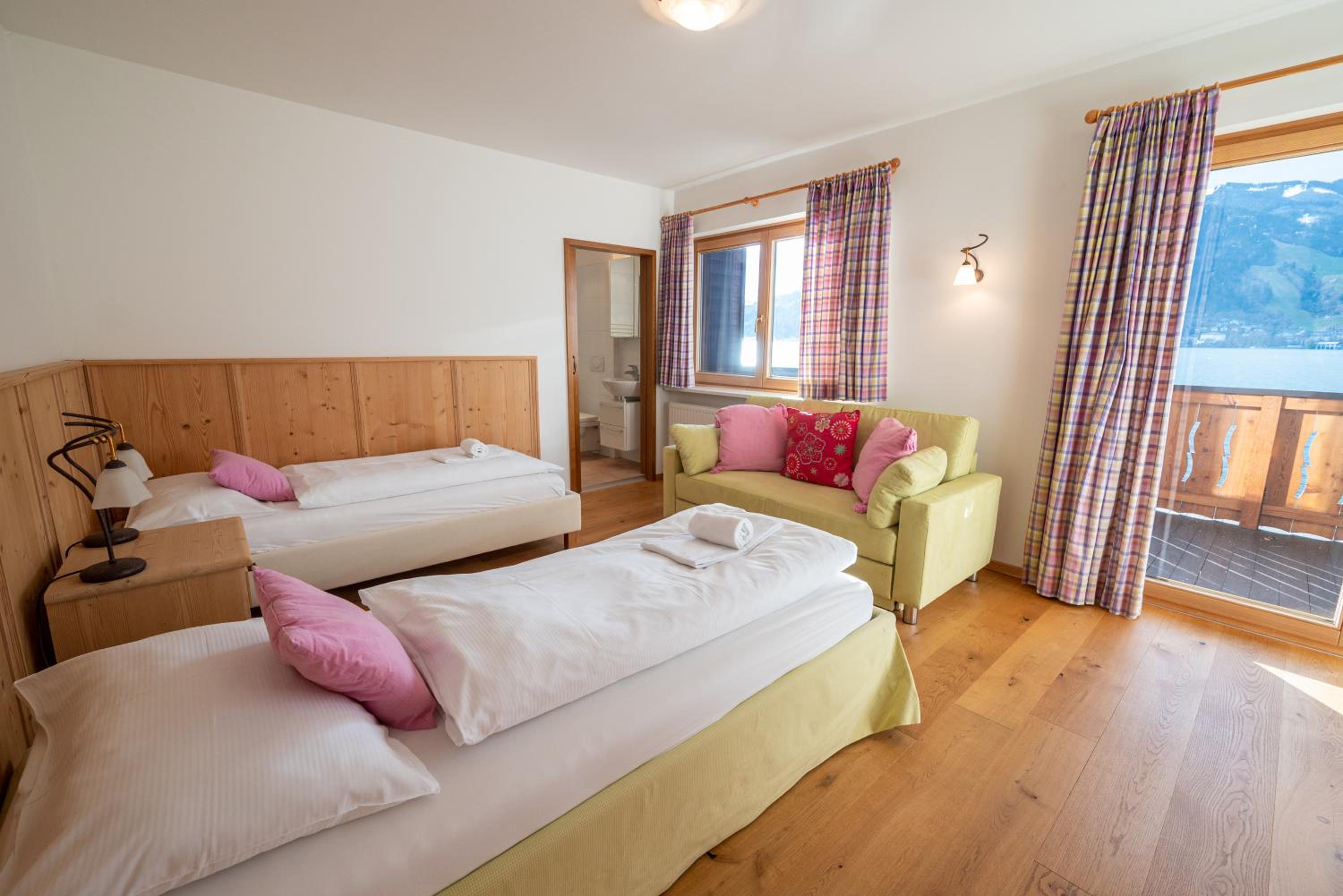 Finest Lakeside Villa Zell am See incl SUMMER CARD by All in One Apartments